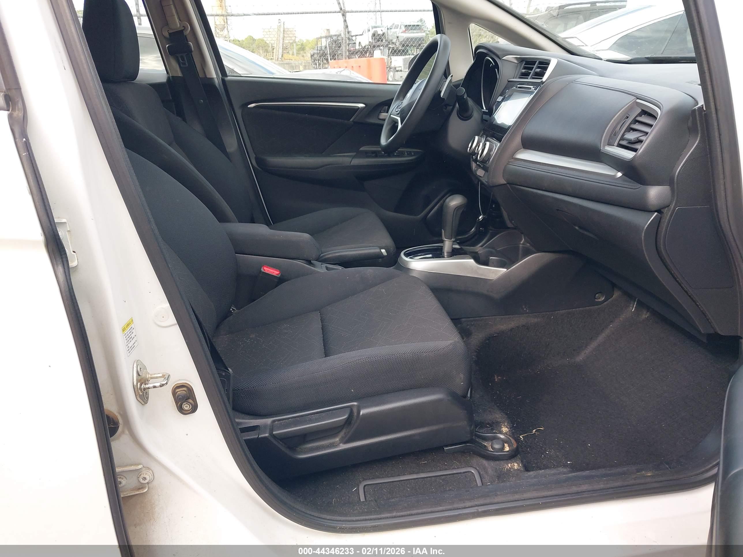 HONDA FIT image 5