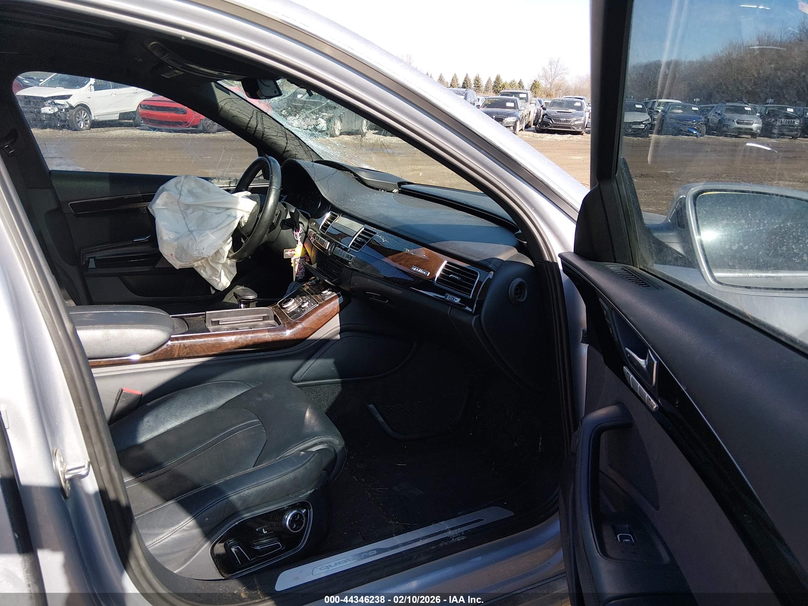 AUDI A8 image 5