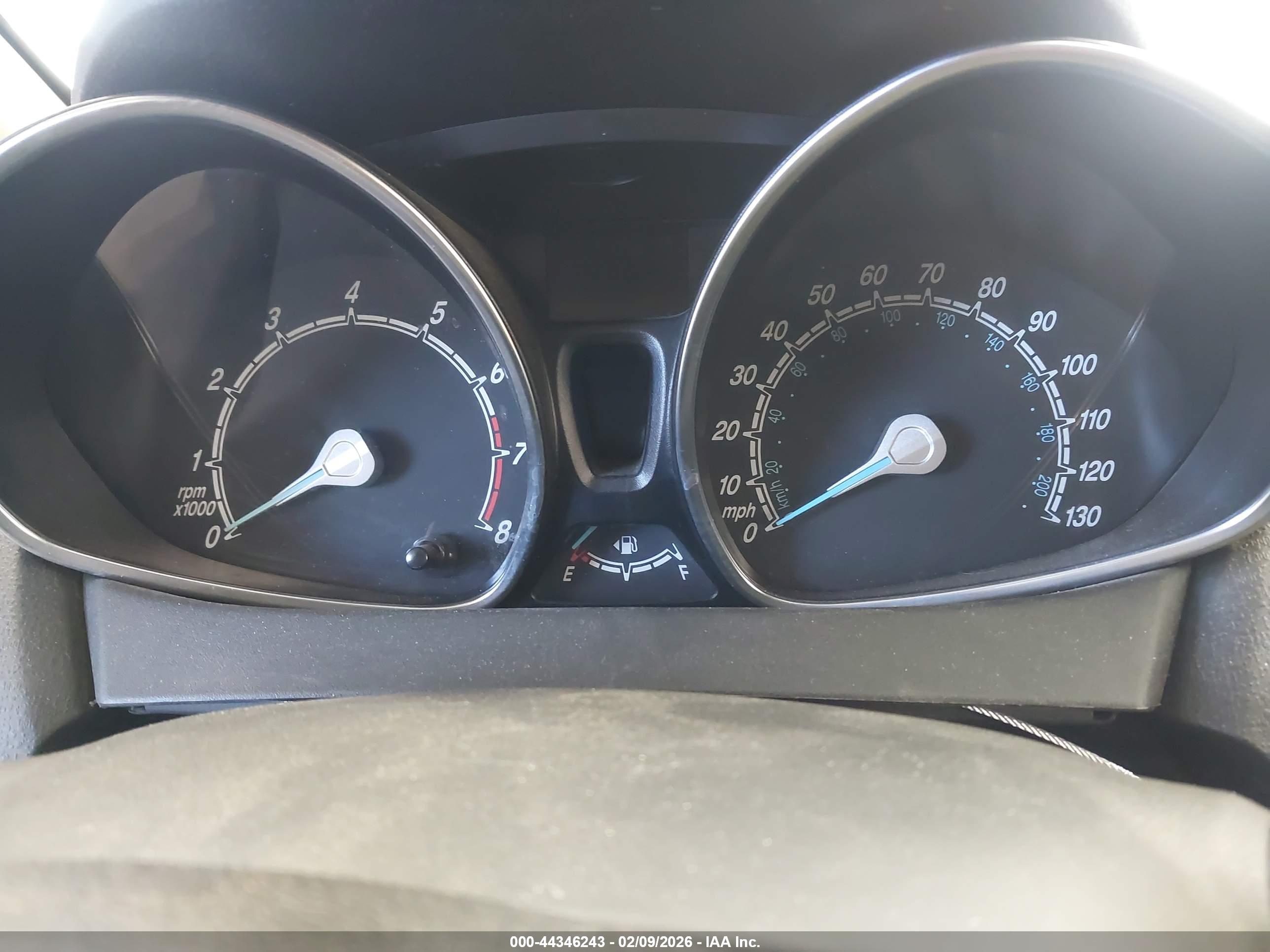 FORD FIESTA image 7