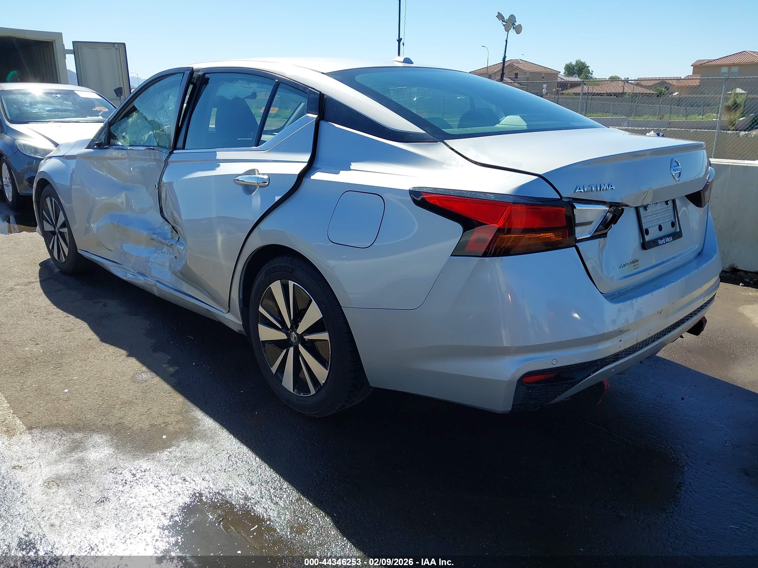 NISSAN ALTIMA image 3