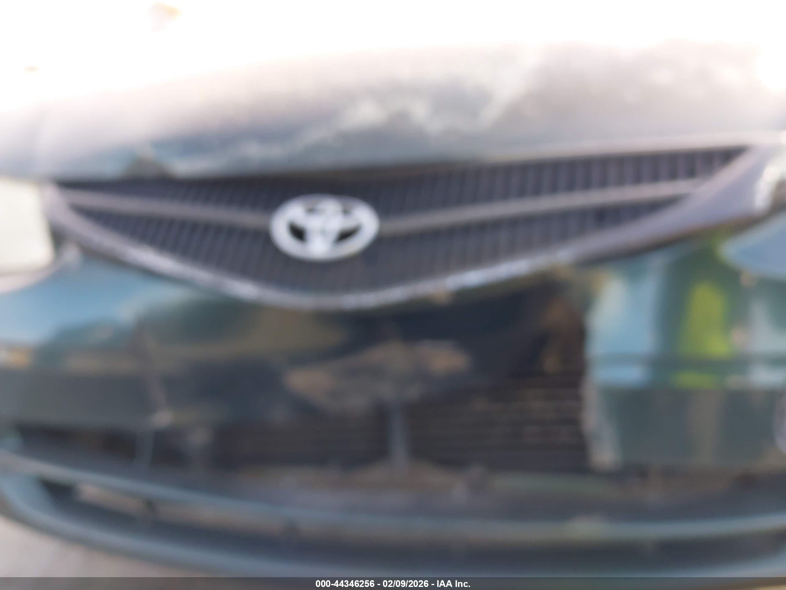 TOYOTA CAMRY image 6