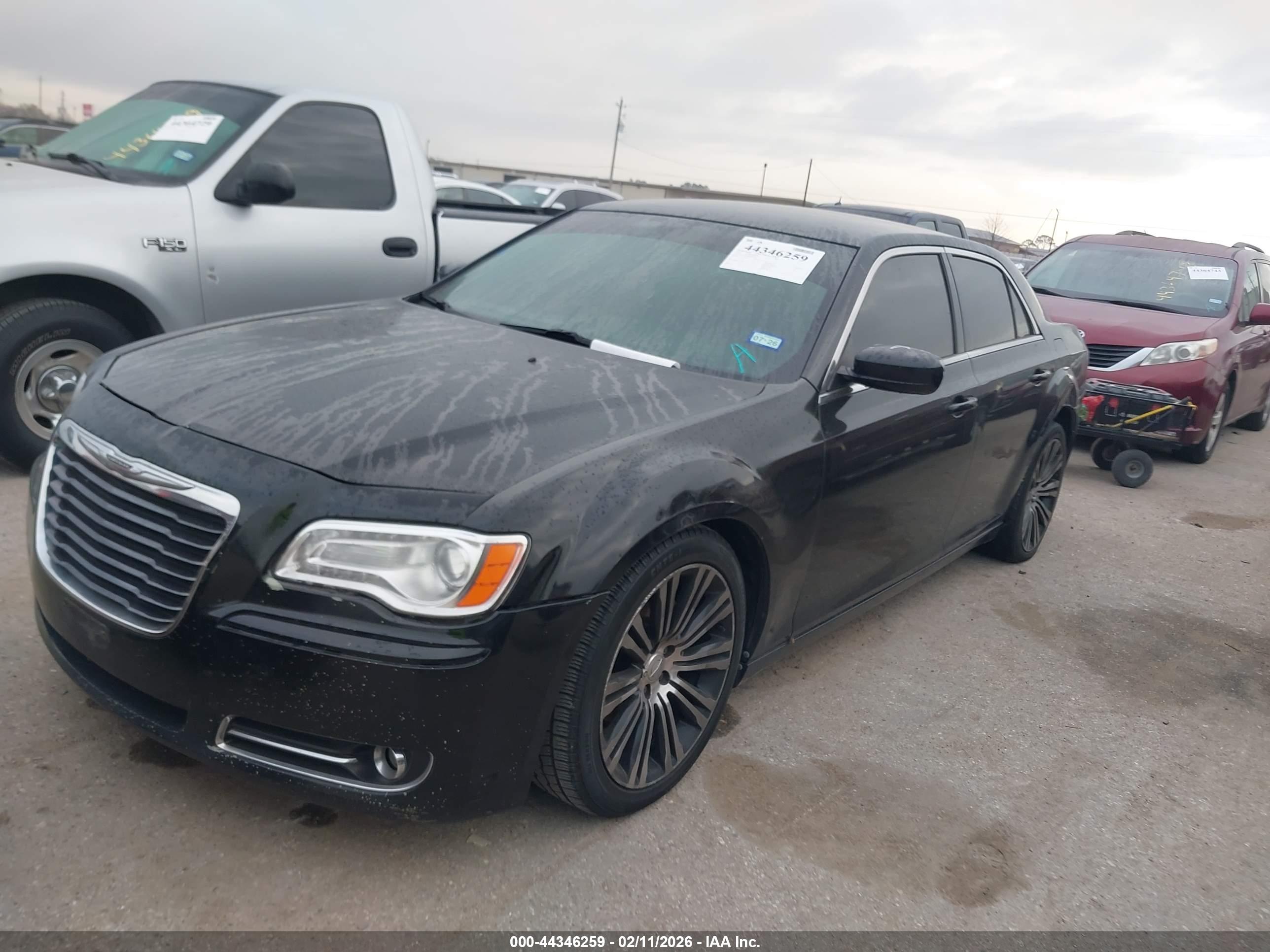CHRYSLER 300 image 2