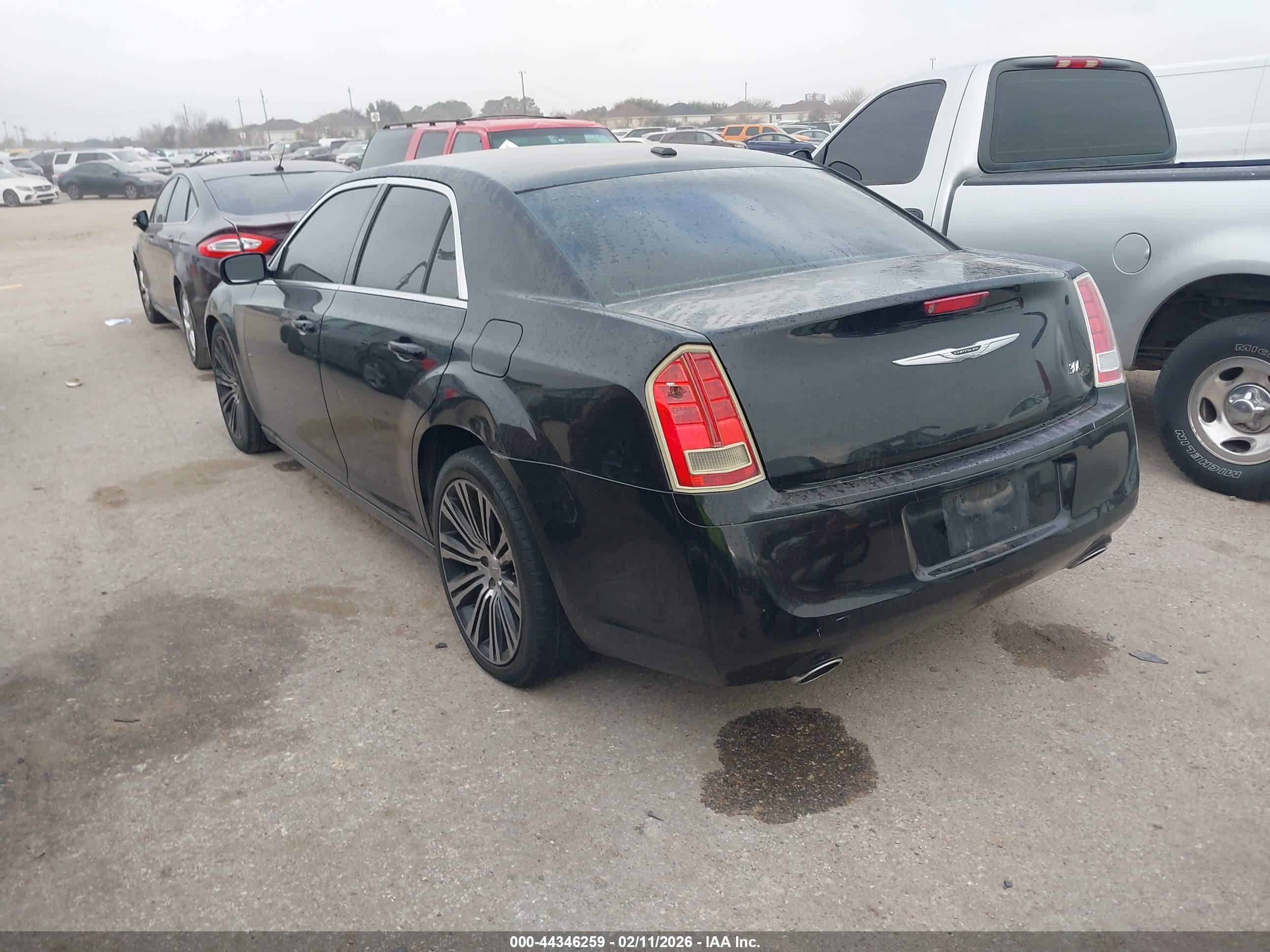 CHRYSLER 300 image 3