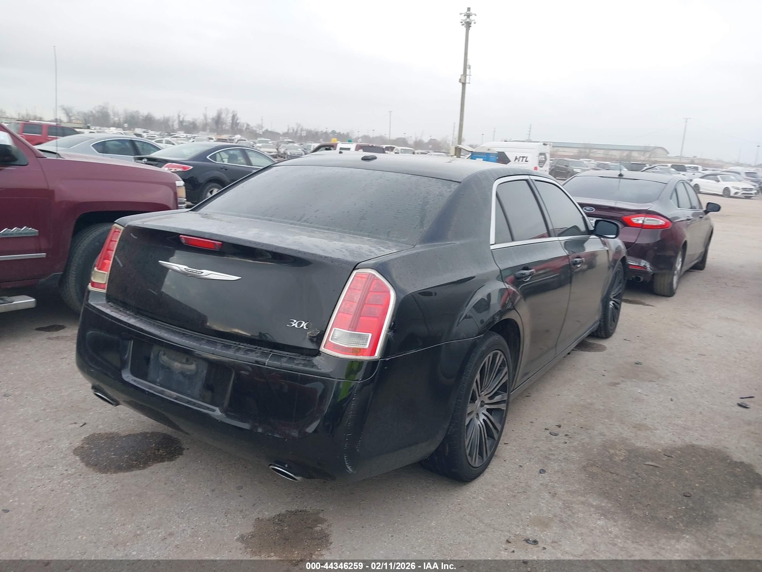 CHRYSLER 300 image 4