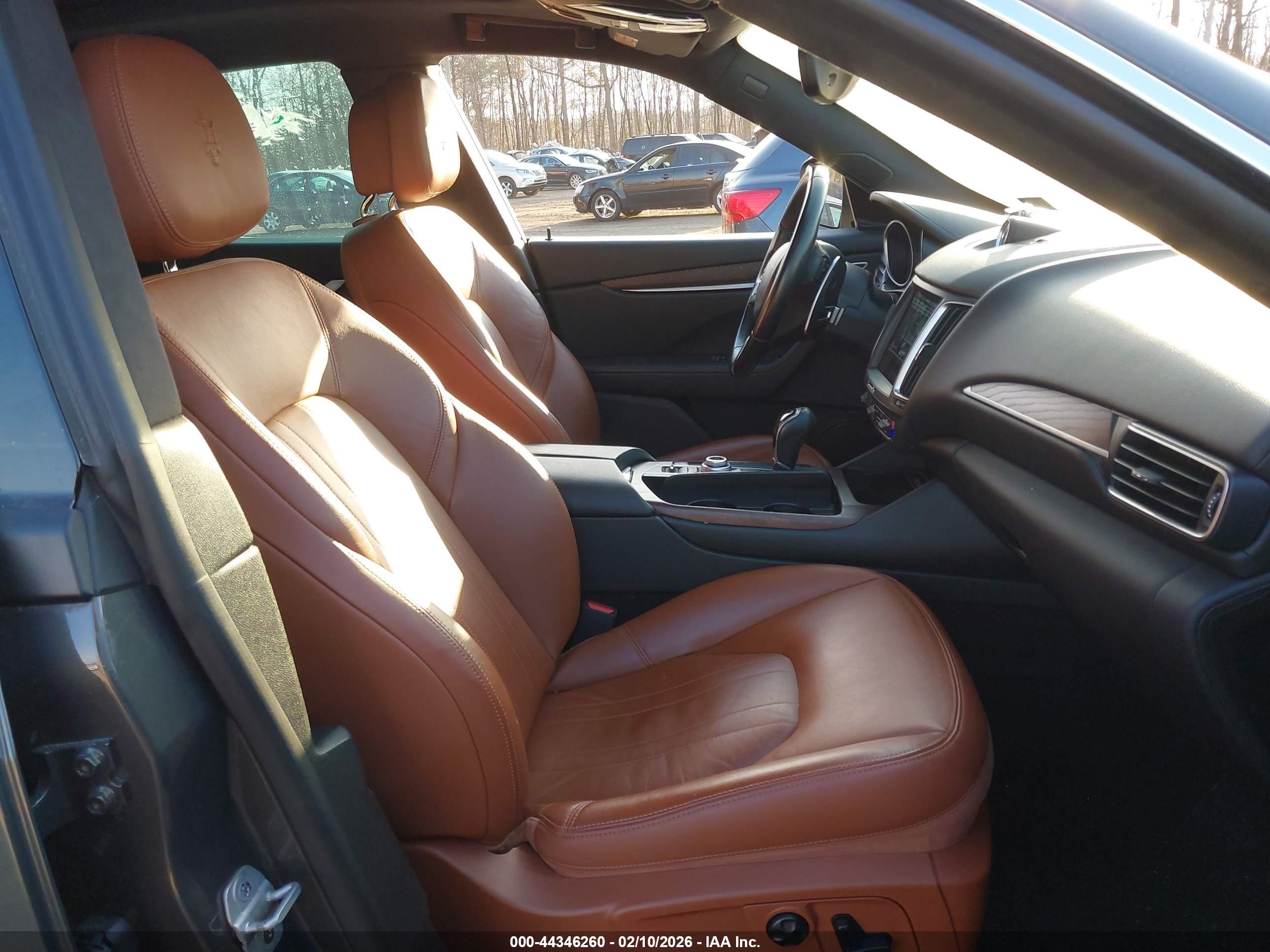 MASERATI LEVANTE image 5