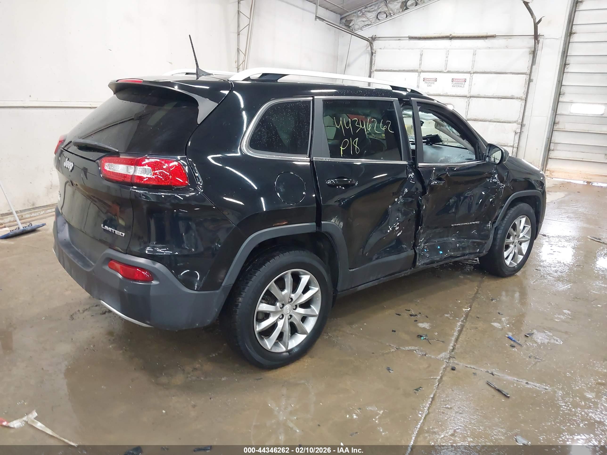 JEEP CHEROKEE image 4