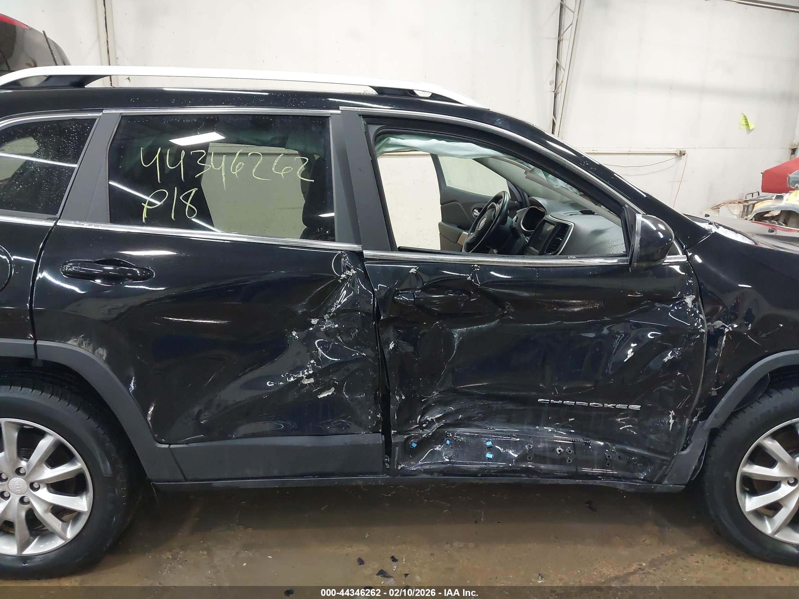 JEEP CHEROKEE image 6