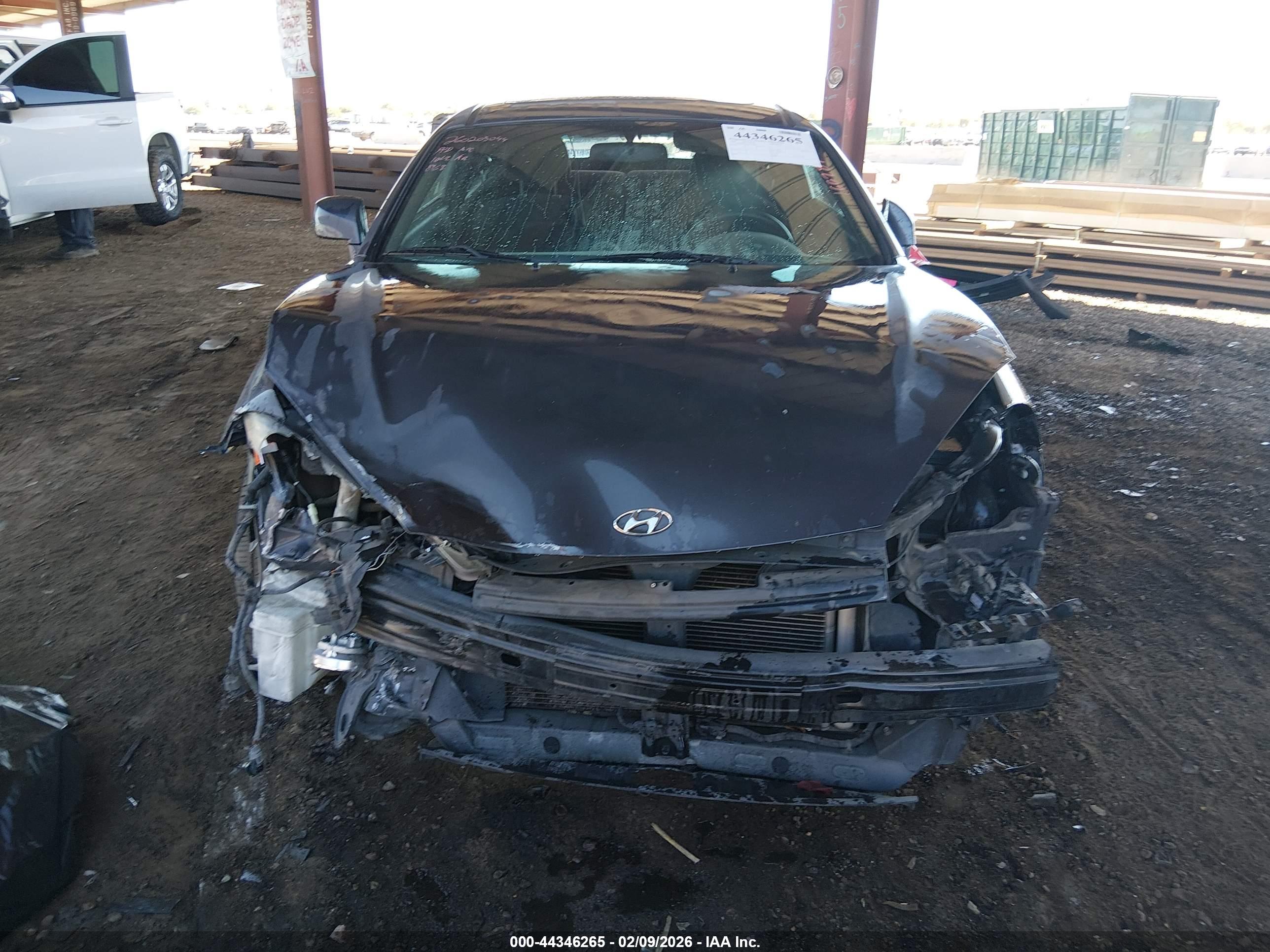 HYUNDAI TIBURON image 6