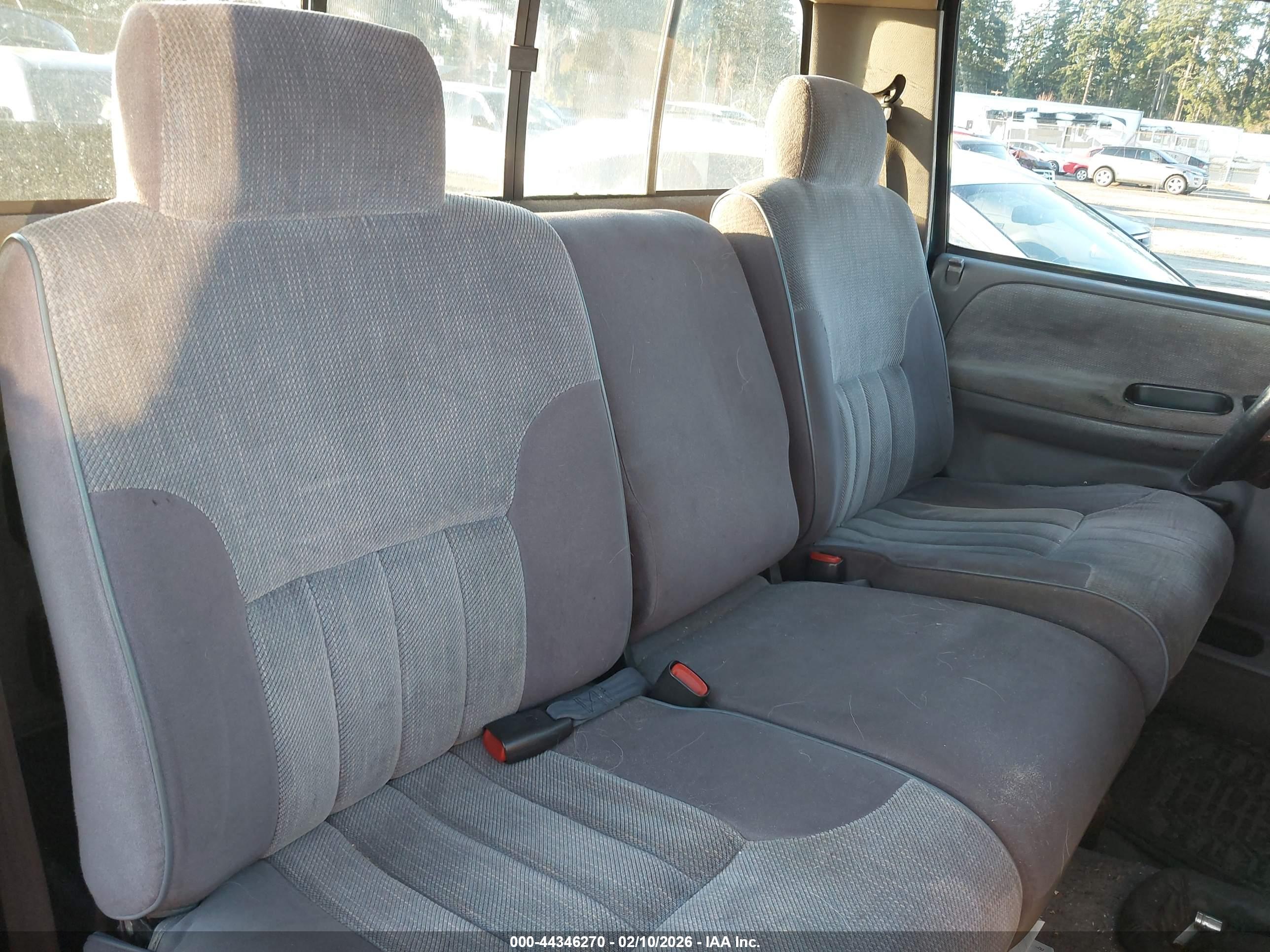 DODGE RAM image 8