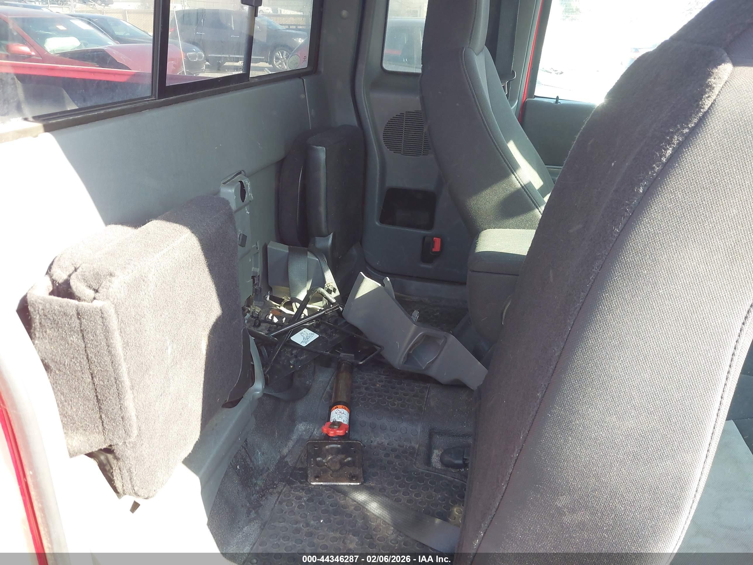 FORD RANGER image 8