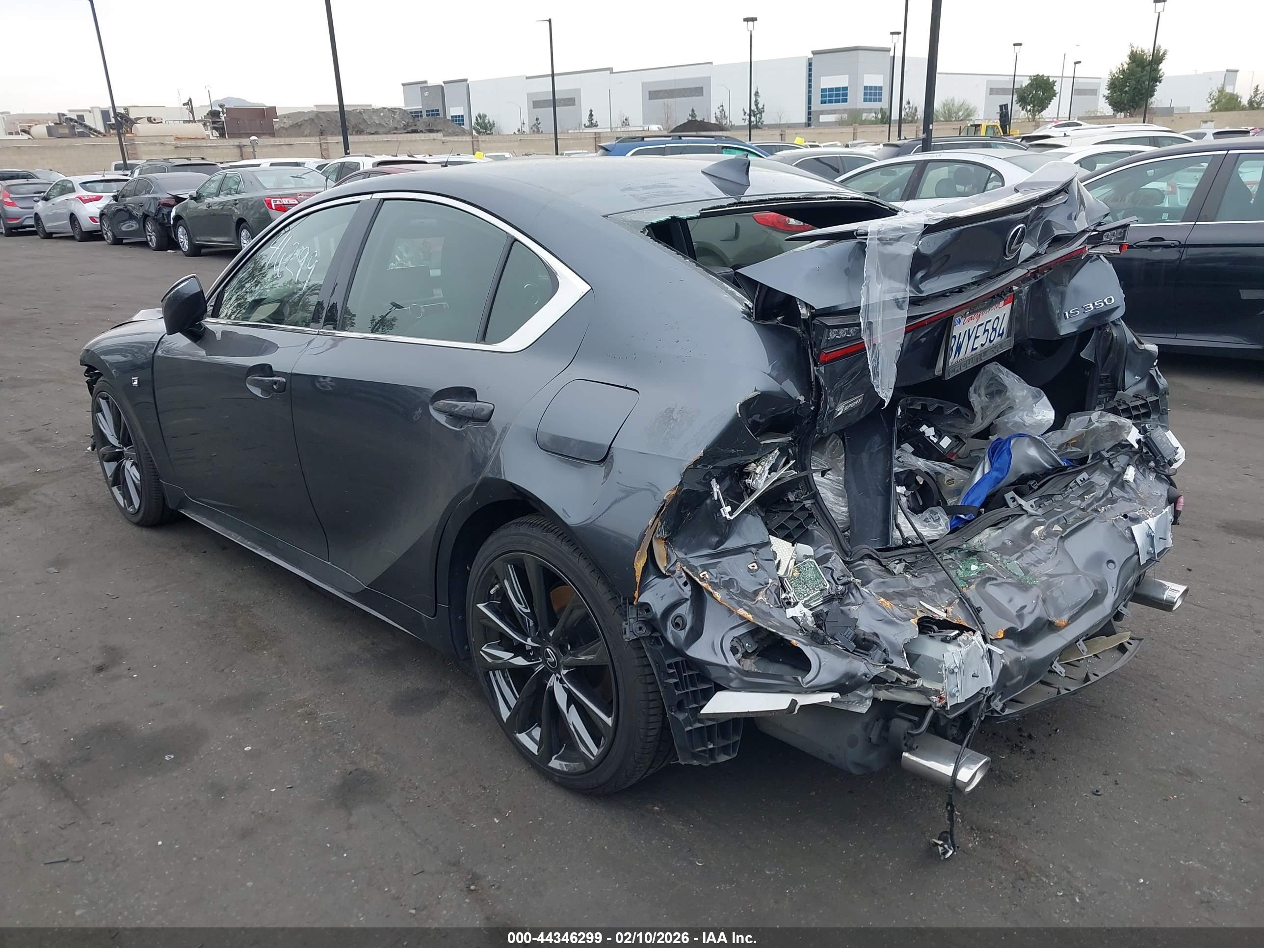LEXUS IS image 3