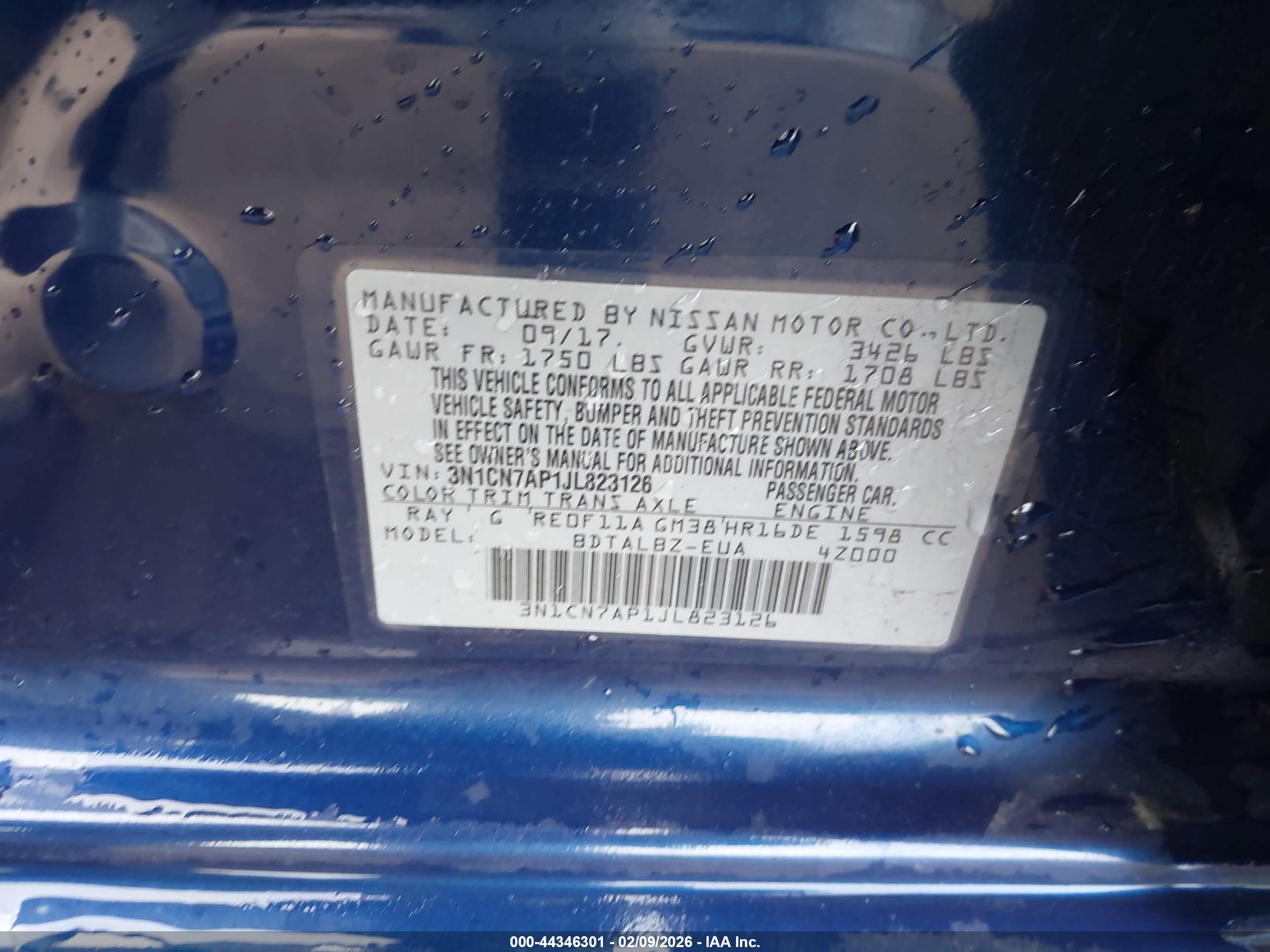 NISSAN VERSA image 9