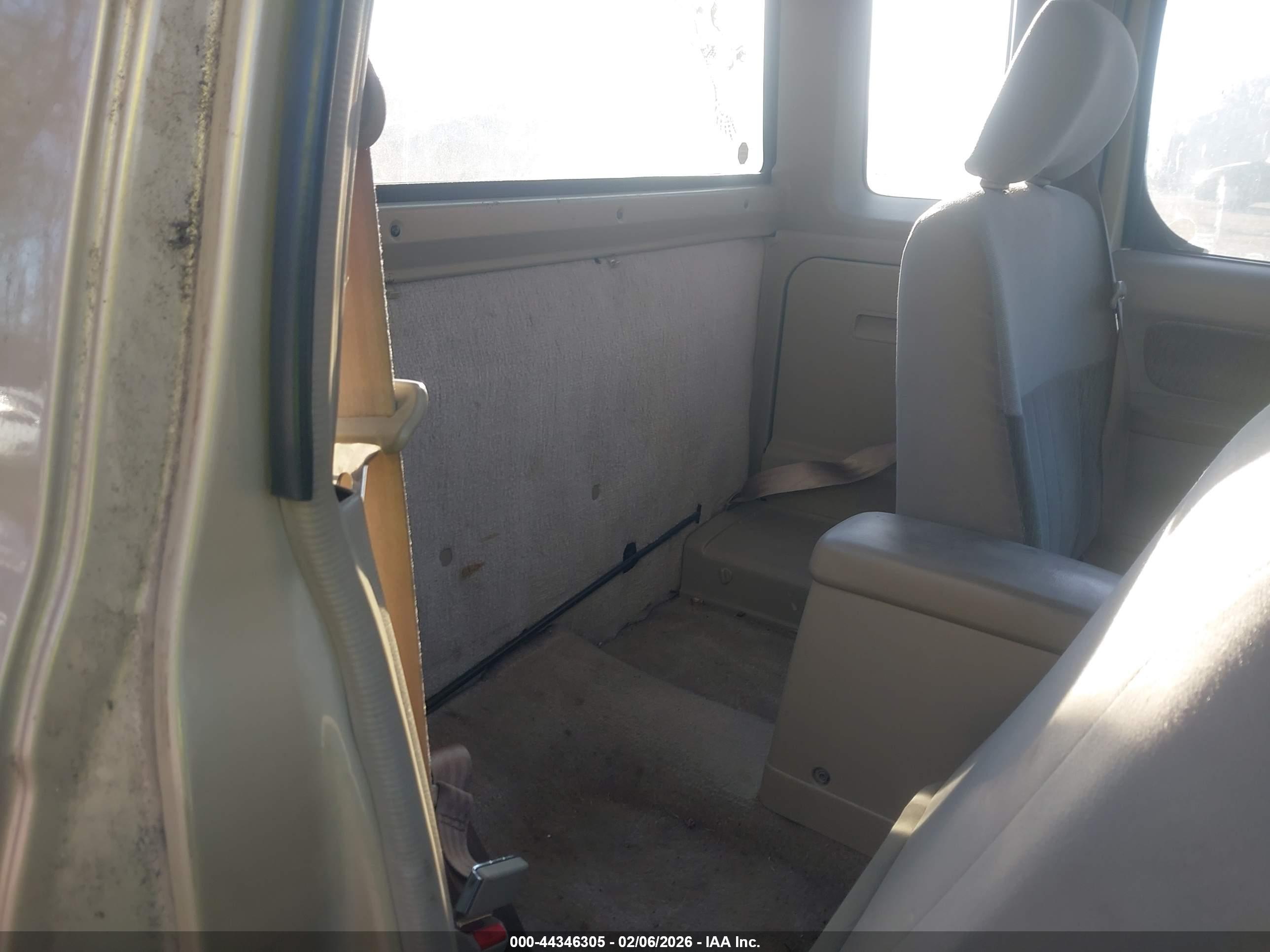 NISSAN FRONTIER image 8