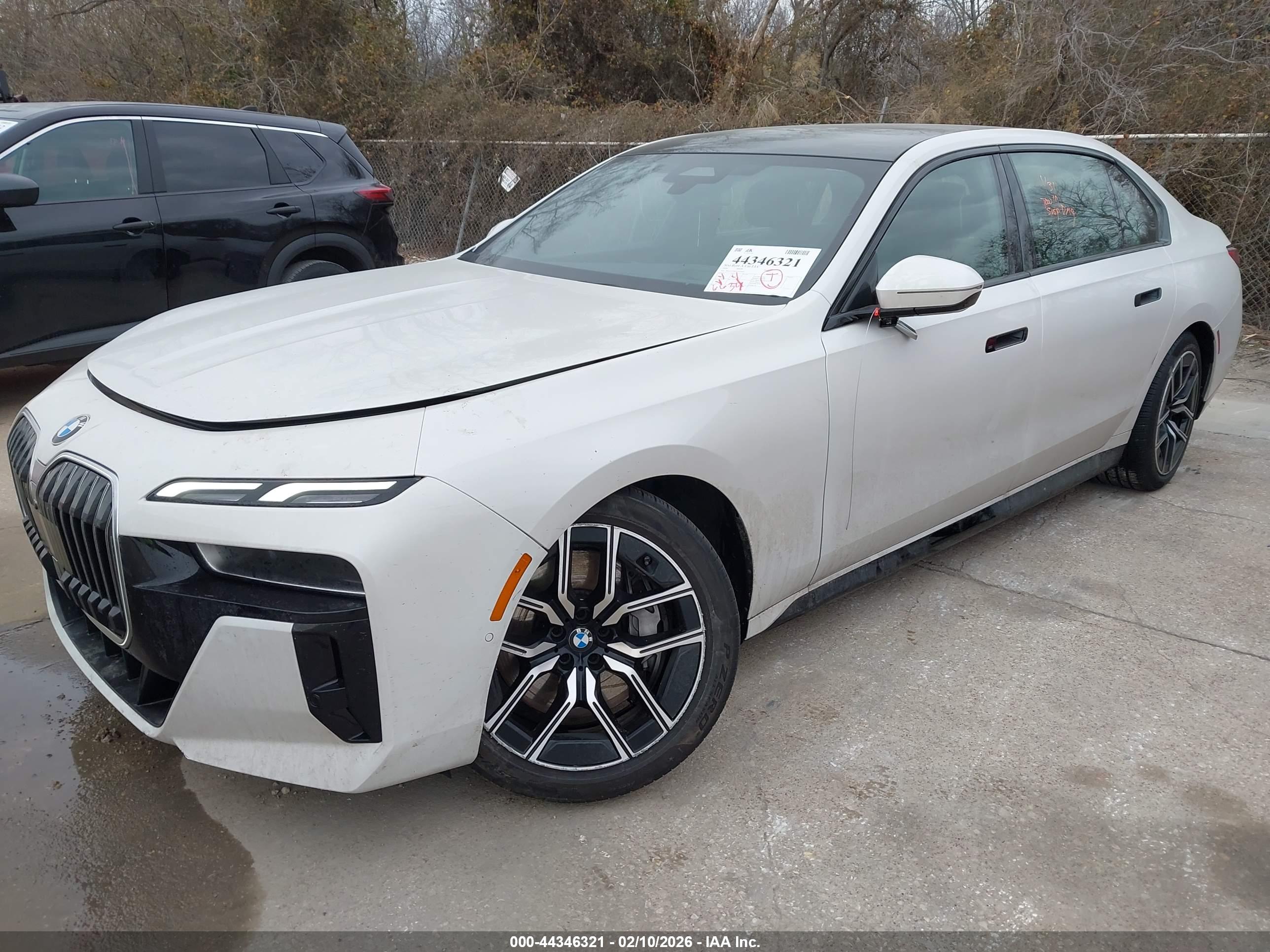 BMW 760I image 2
