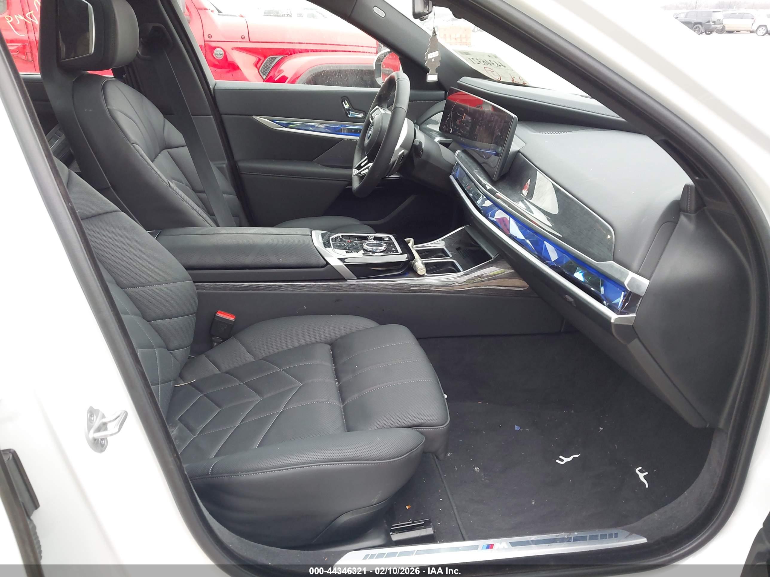BMW 760I image 5