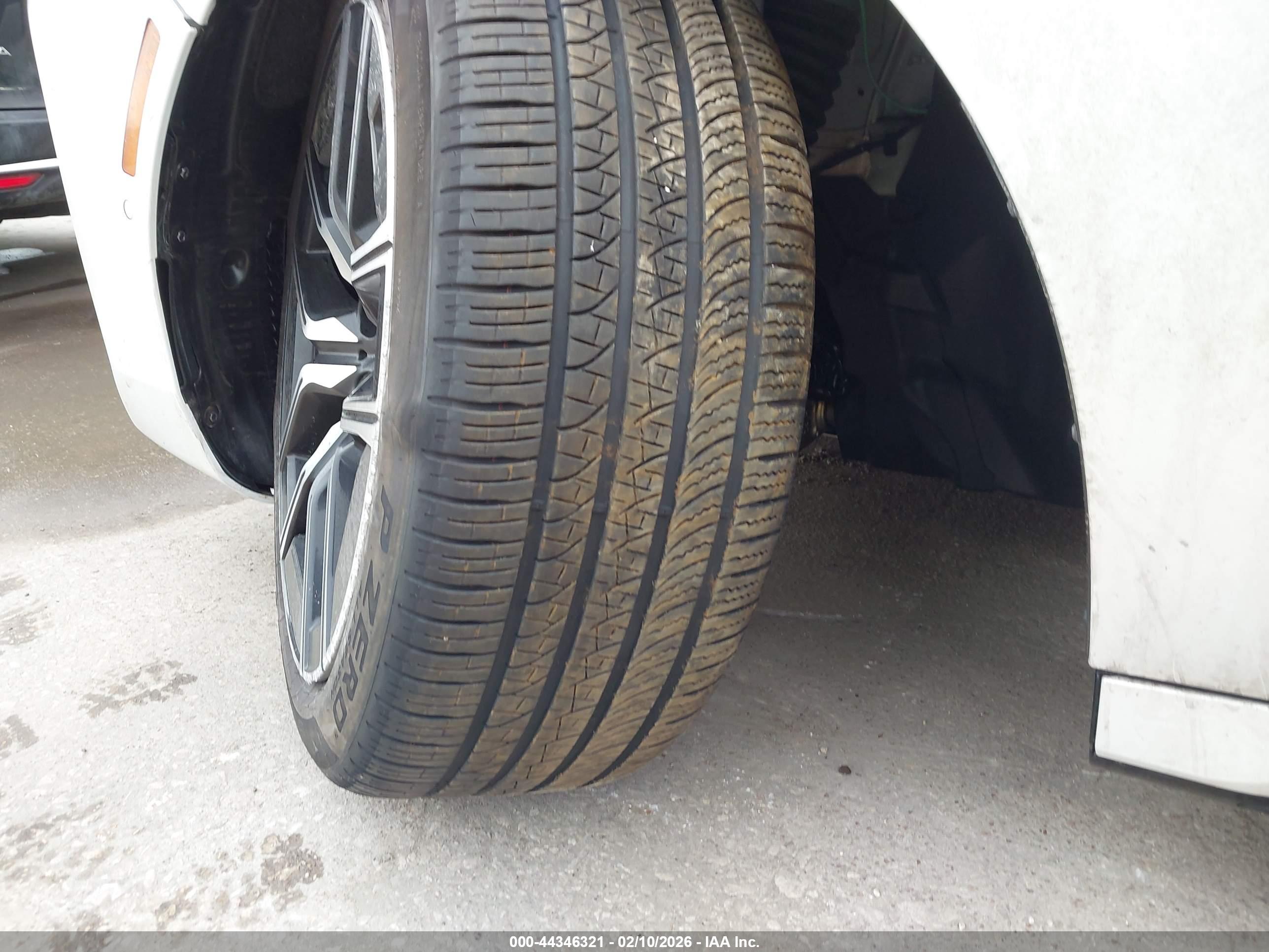 BMW 760I image 6