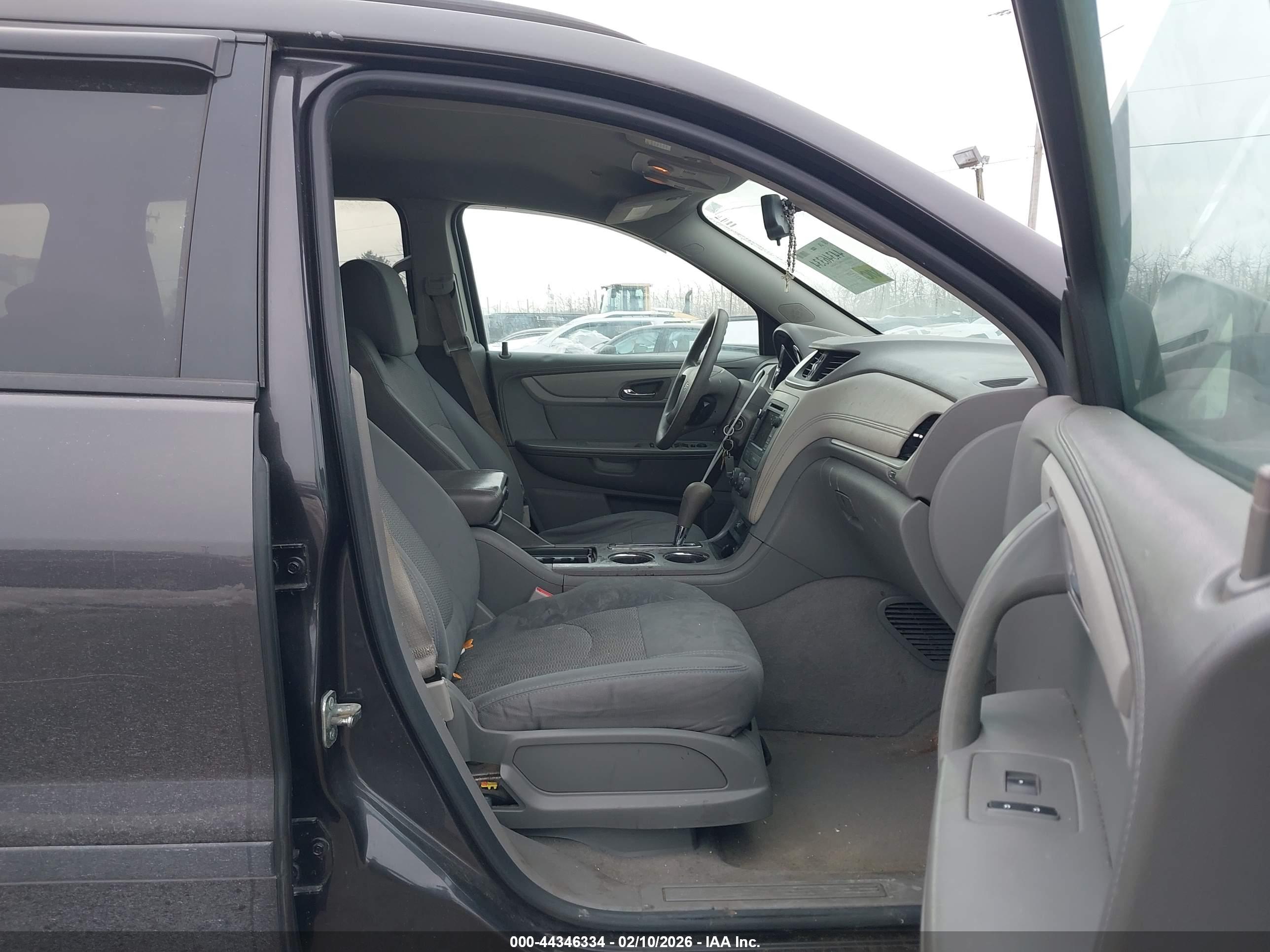 CHEVROLET TRAVERSE image 5