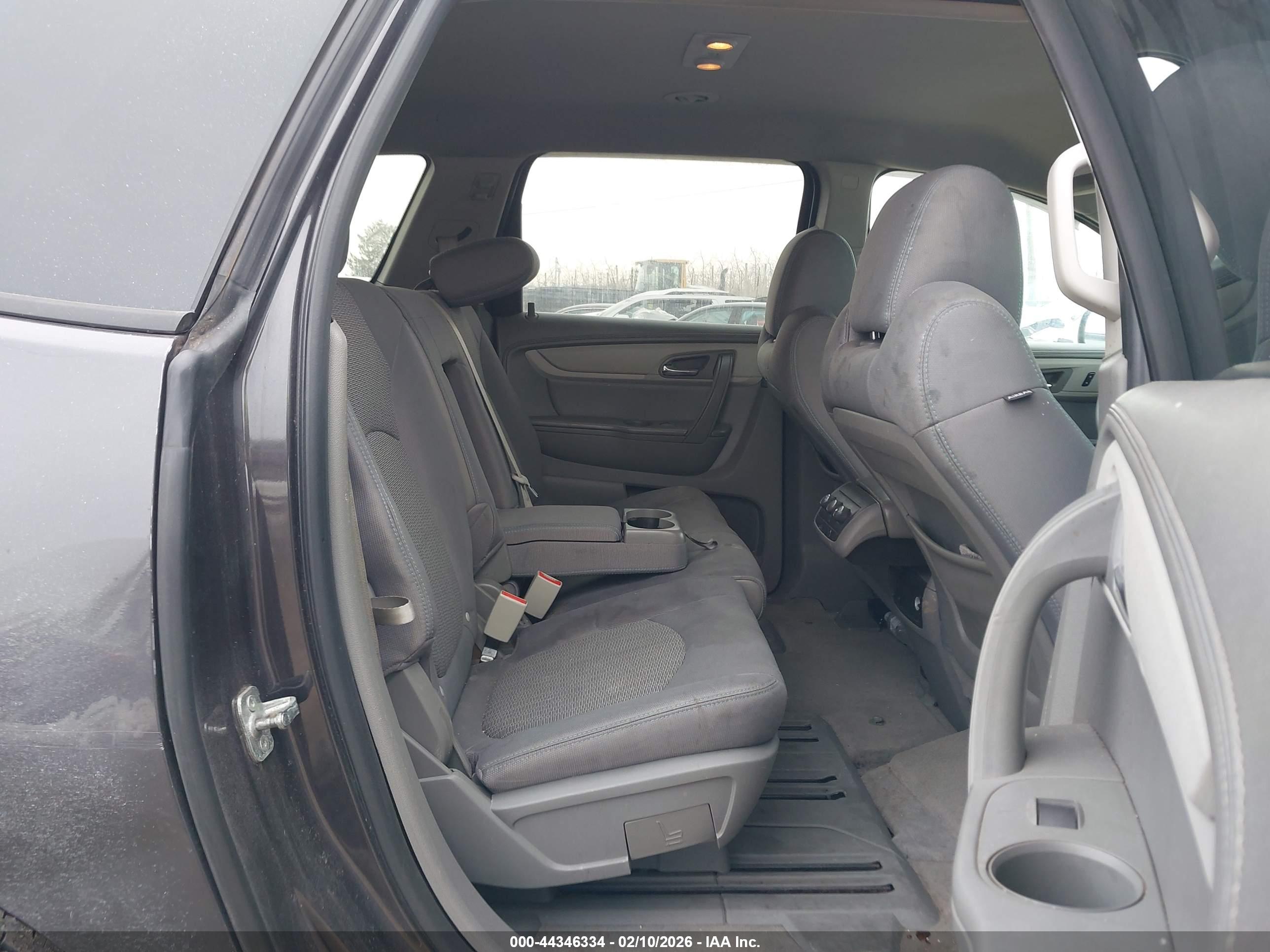 CHEVROLET TRAVERSE image 8