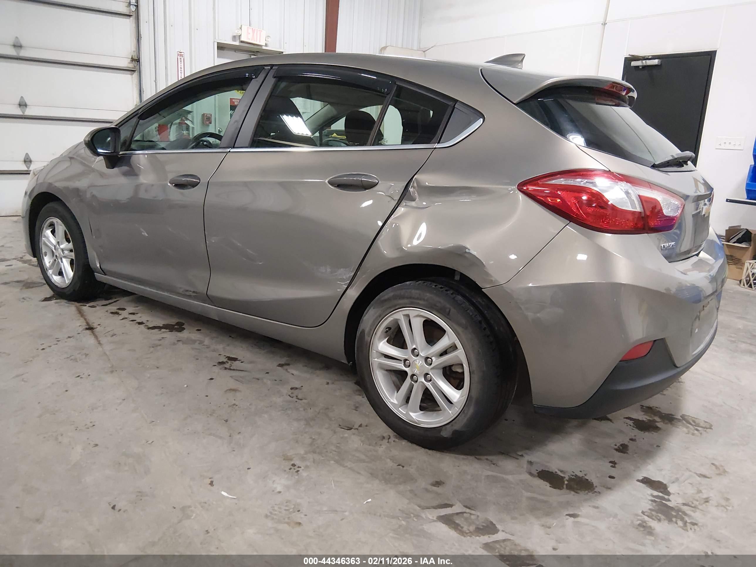 CHEVROLET CRUZE image 3