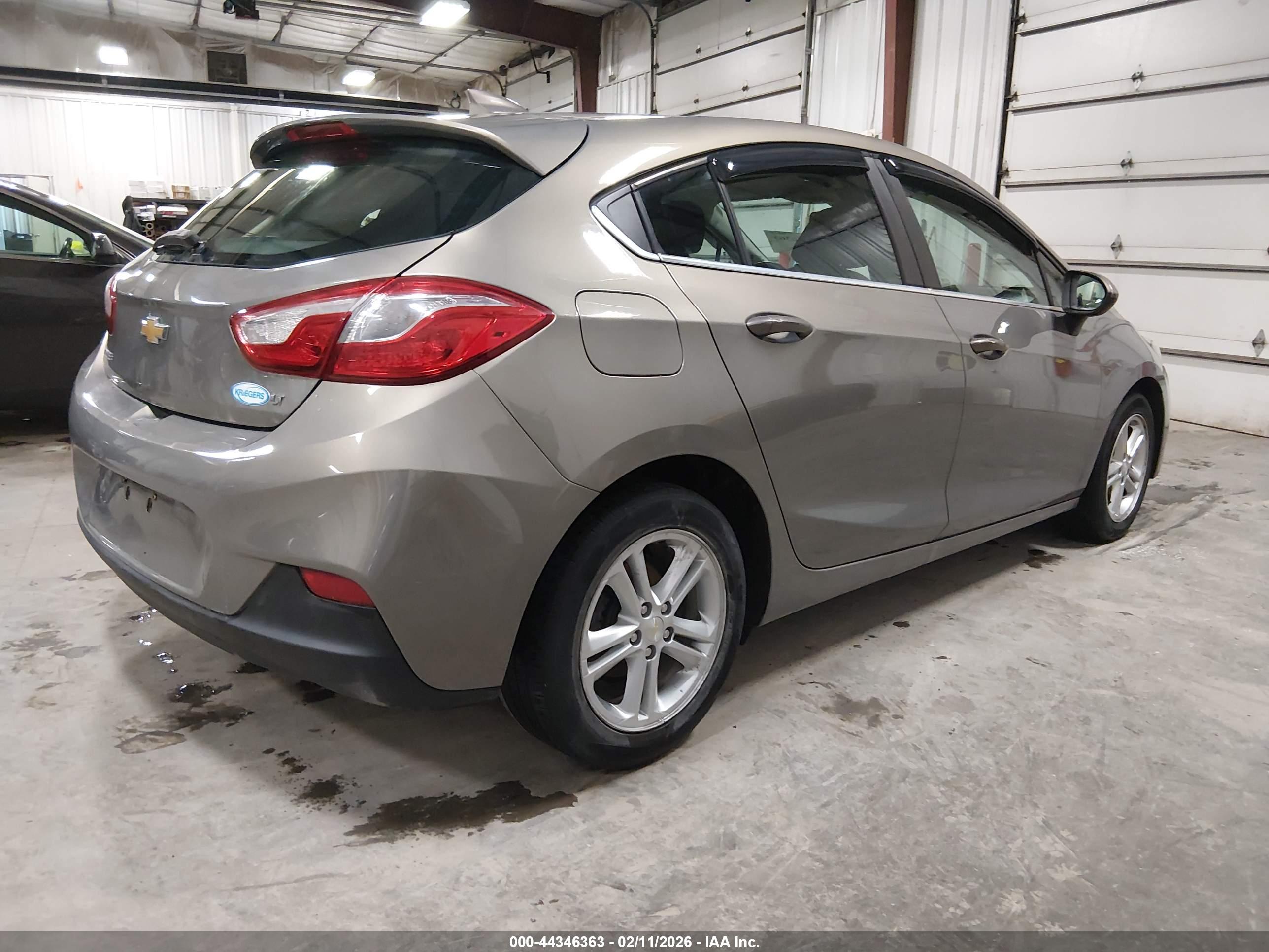 CHEVROLET CRUZE image 4