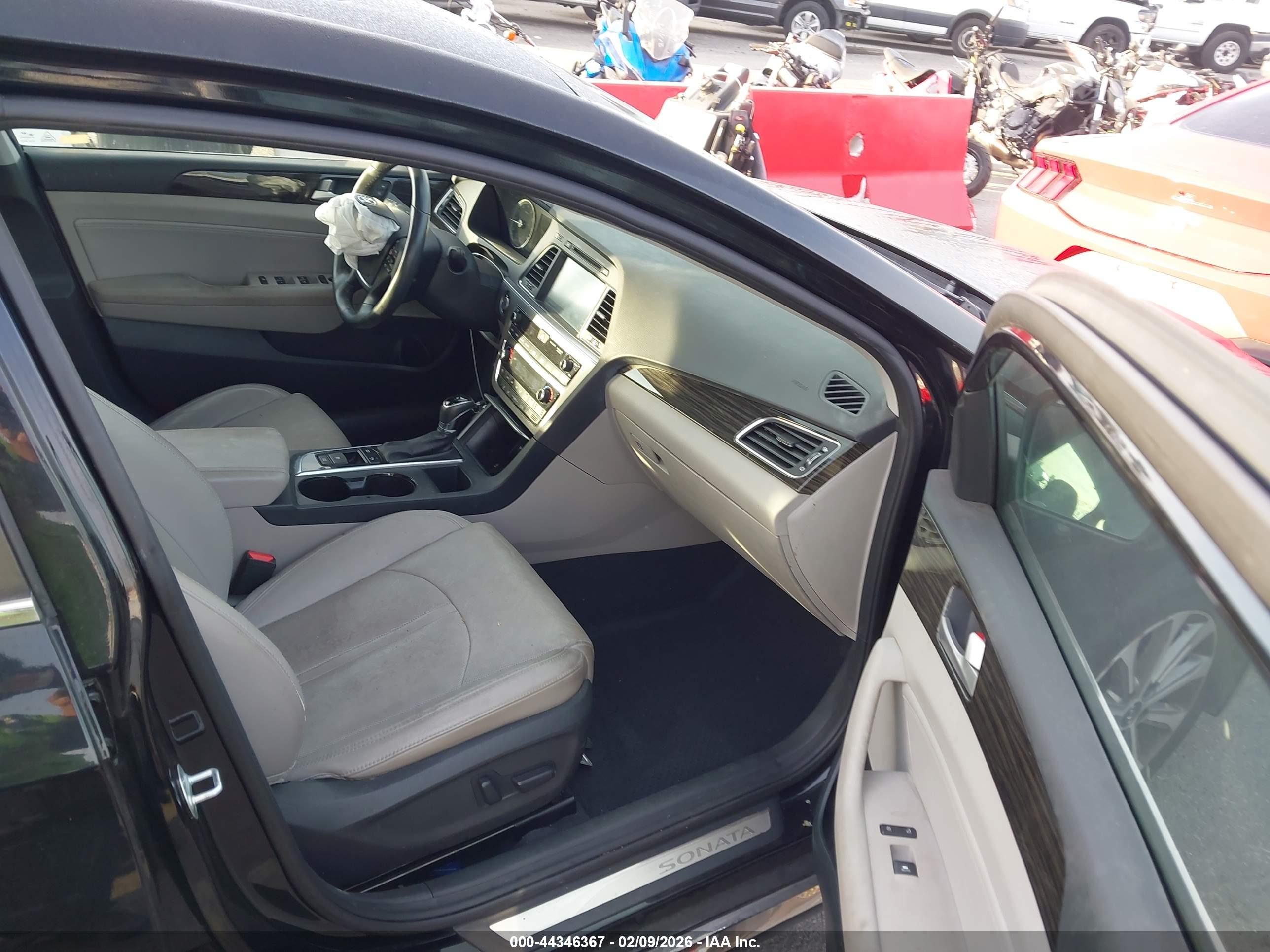 HYUNDAI SONATA image 5