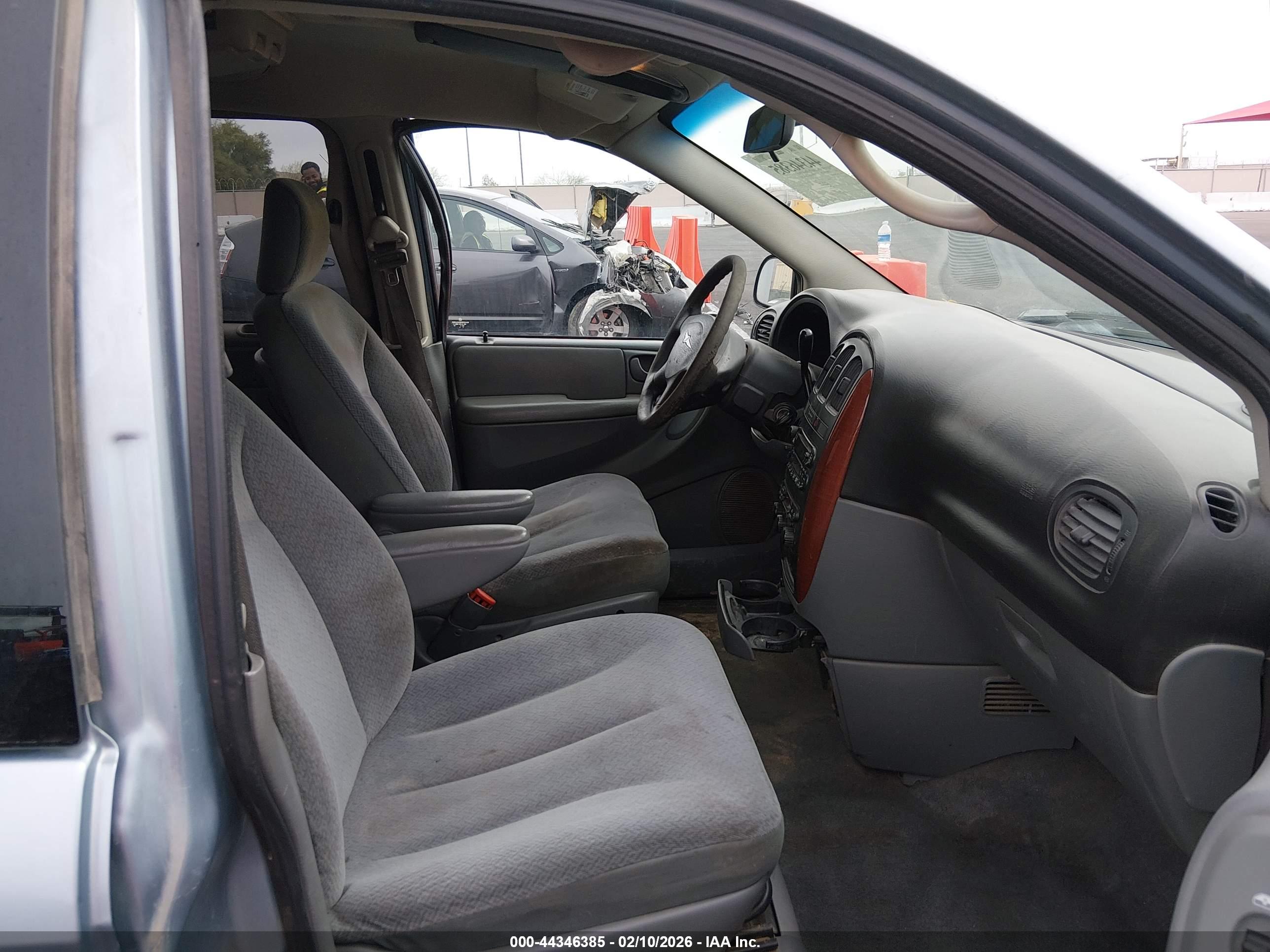 CHRYSLER TOWN image 5