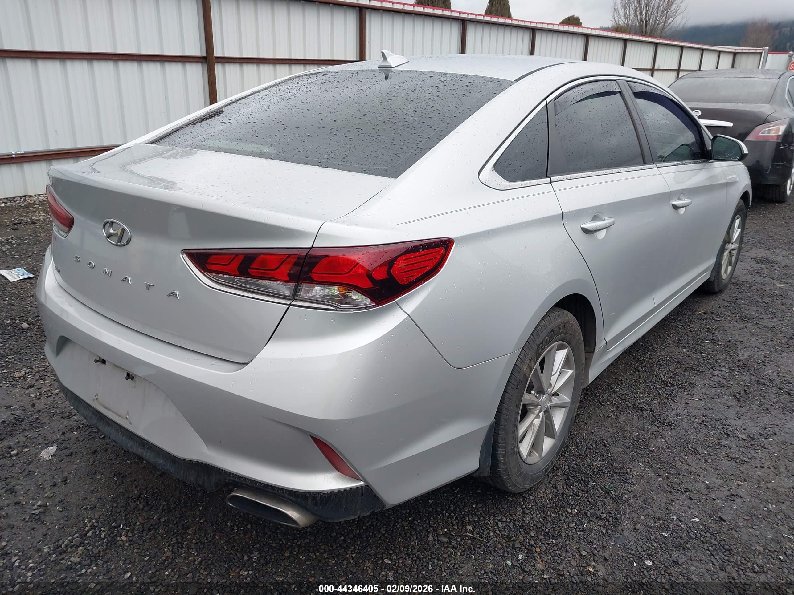 HYUNDAI SONATA image 4