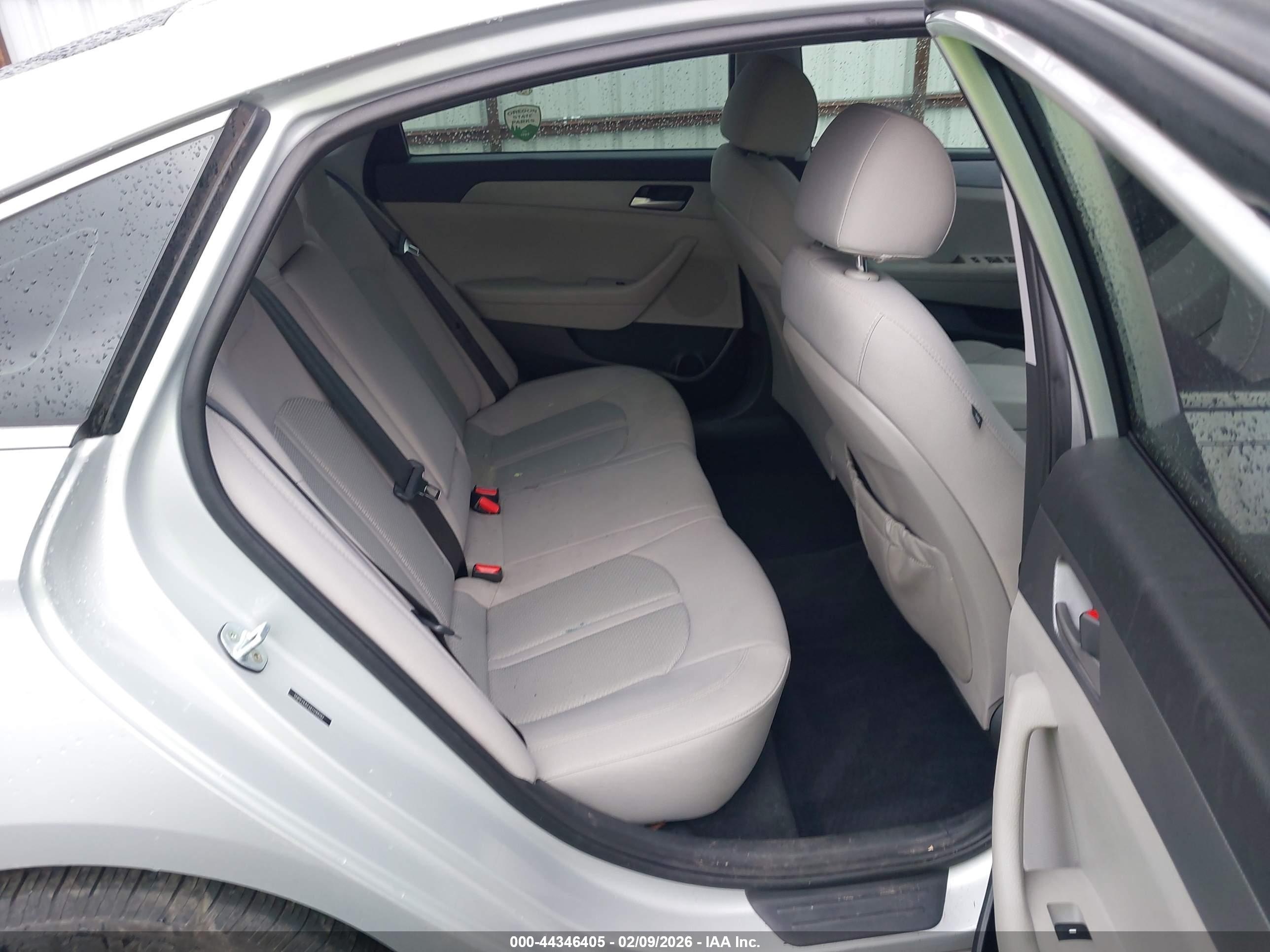 HYUNDAI SONATA image 8