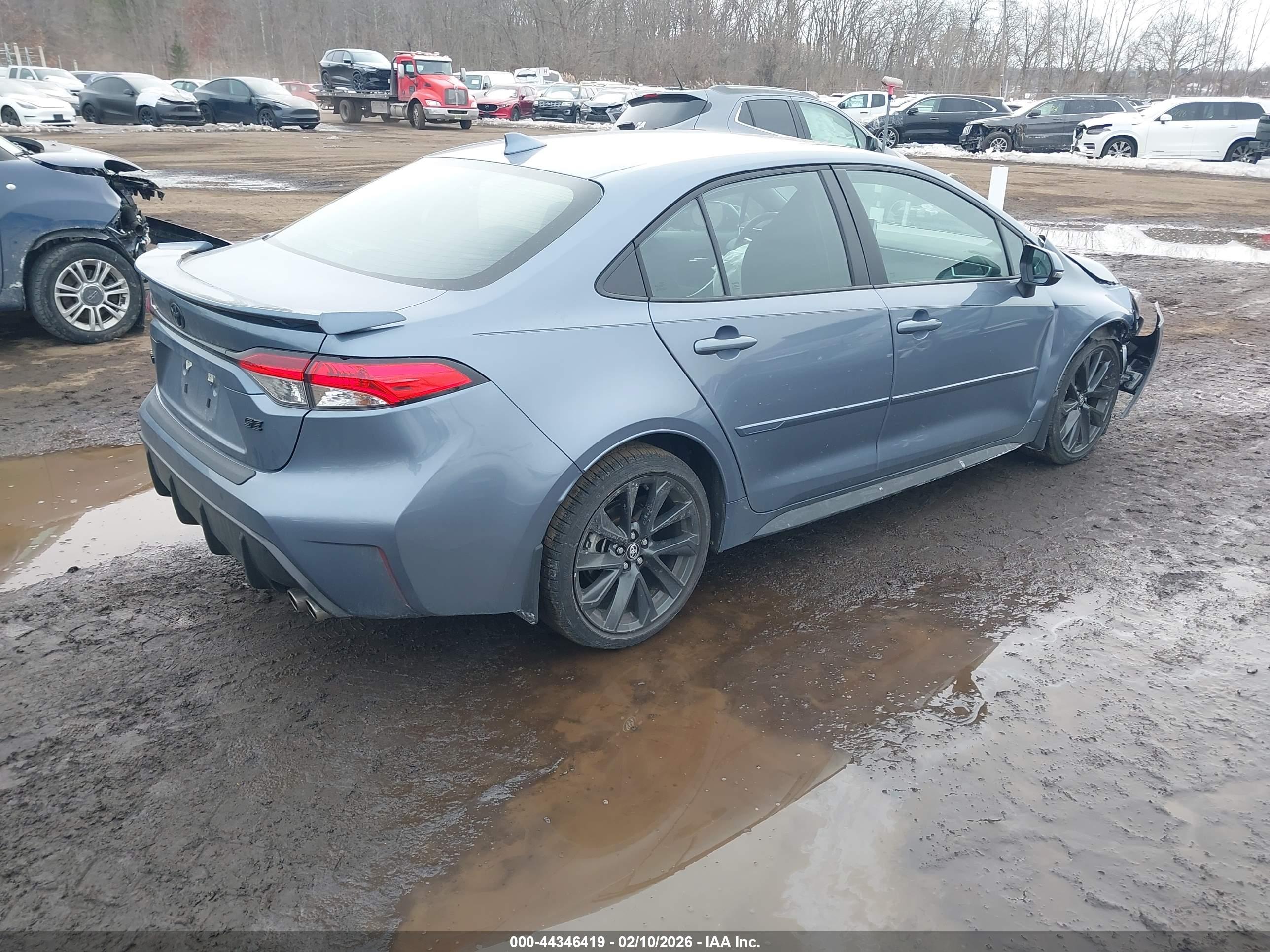 TOYOTA COROLLA image 4