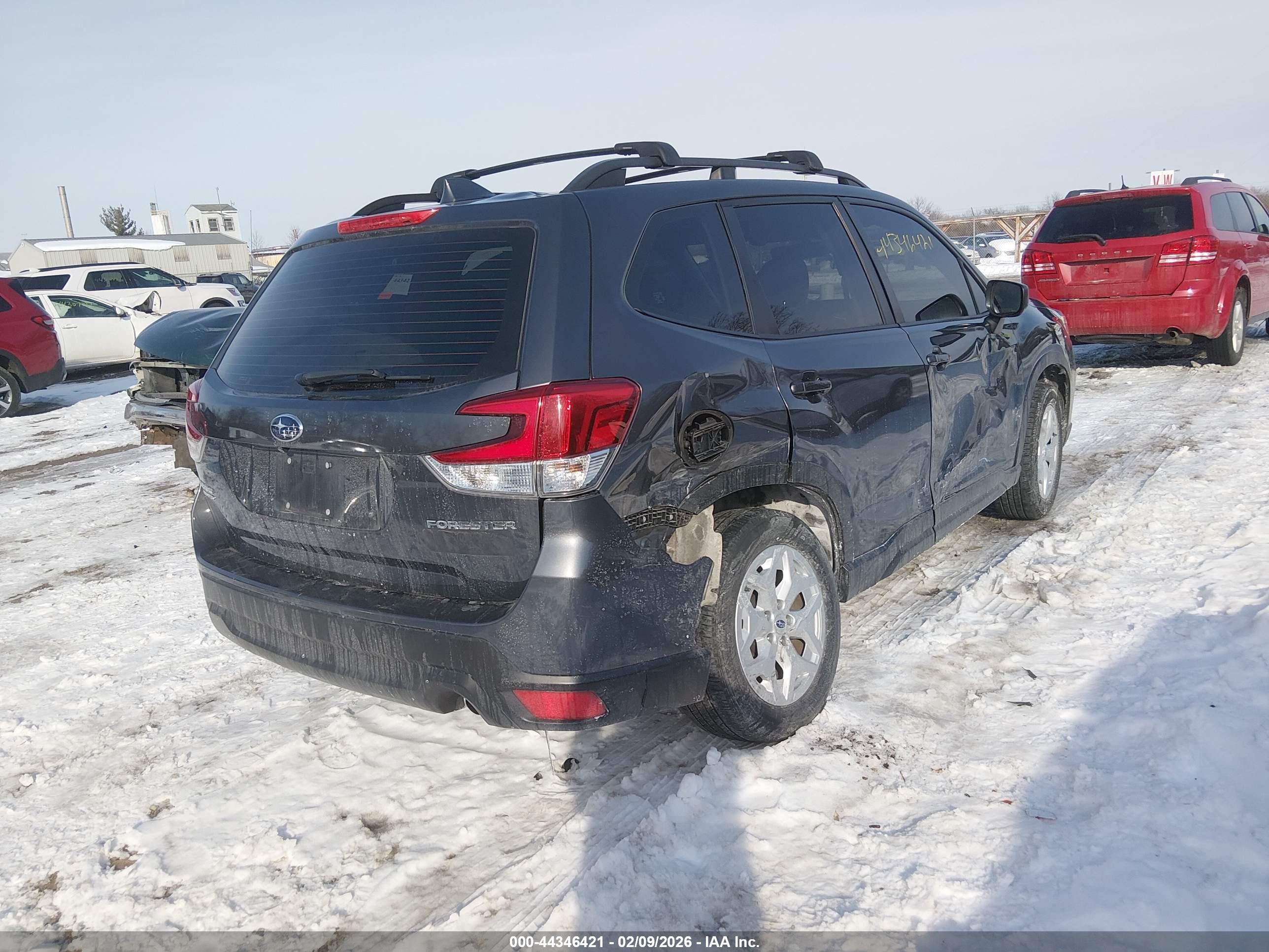 SUBARU FORESTER image 4