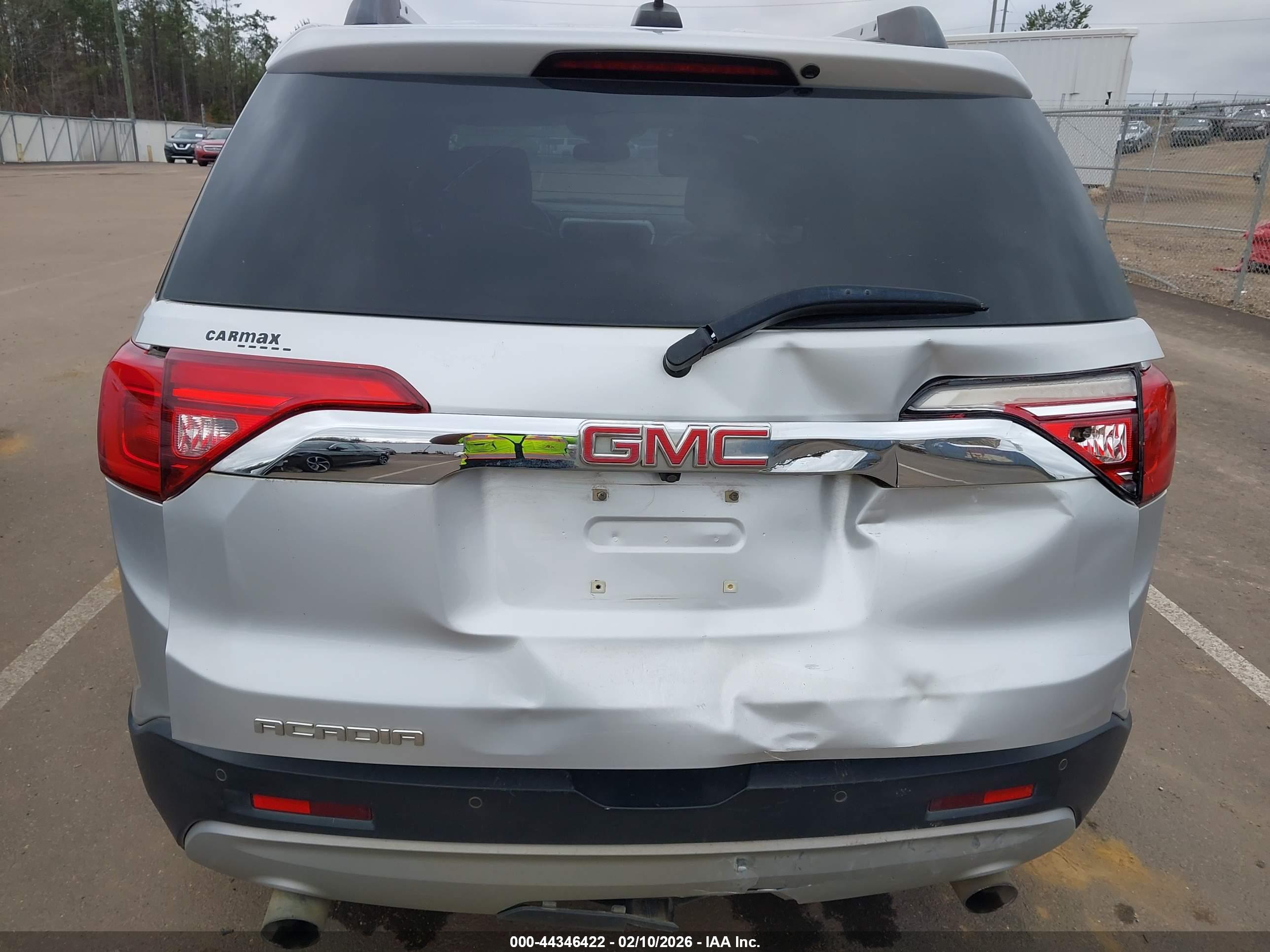 GMC ACADIA image 6
