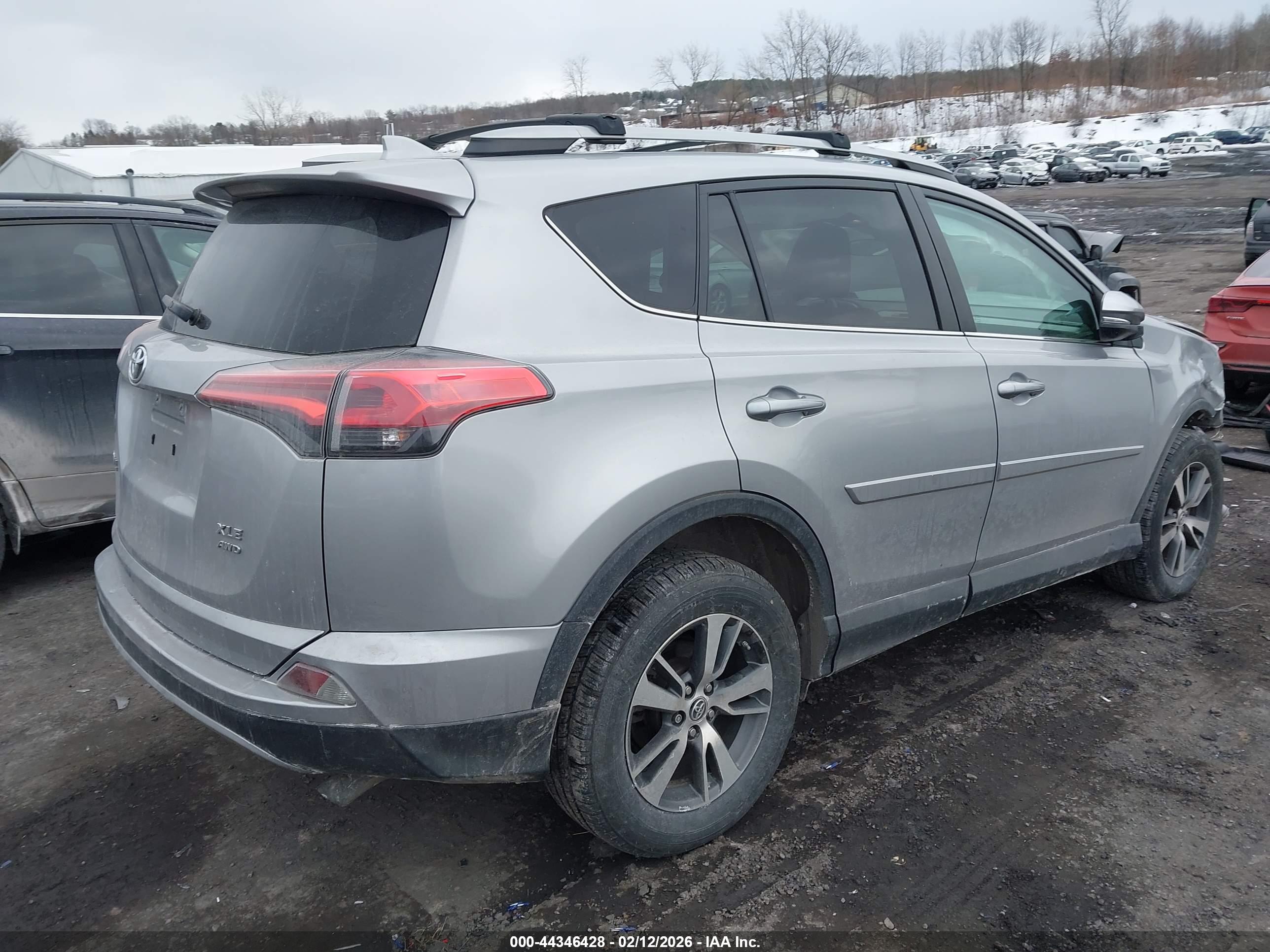 TOYOTA RAV4 image 4