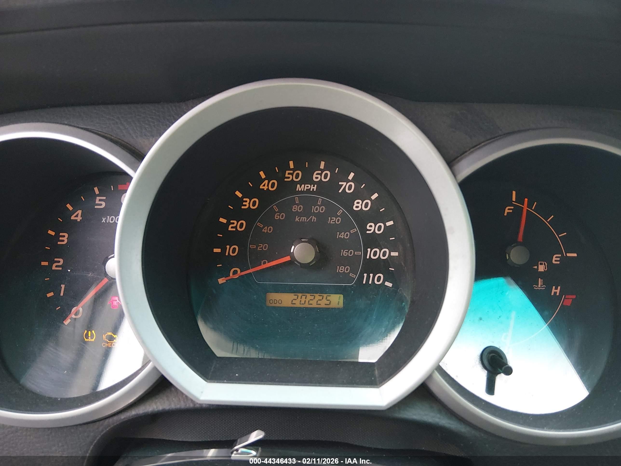 TOYOTA 4RUNNER image 7