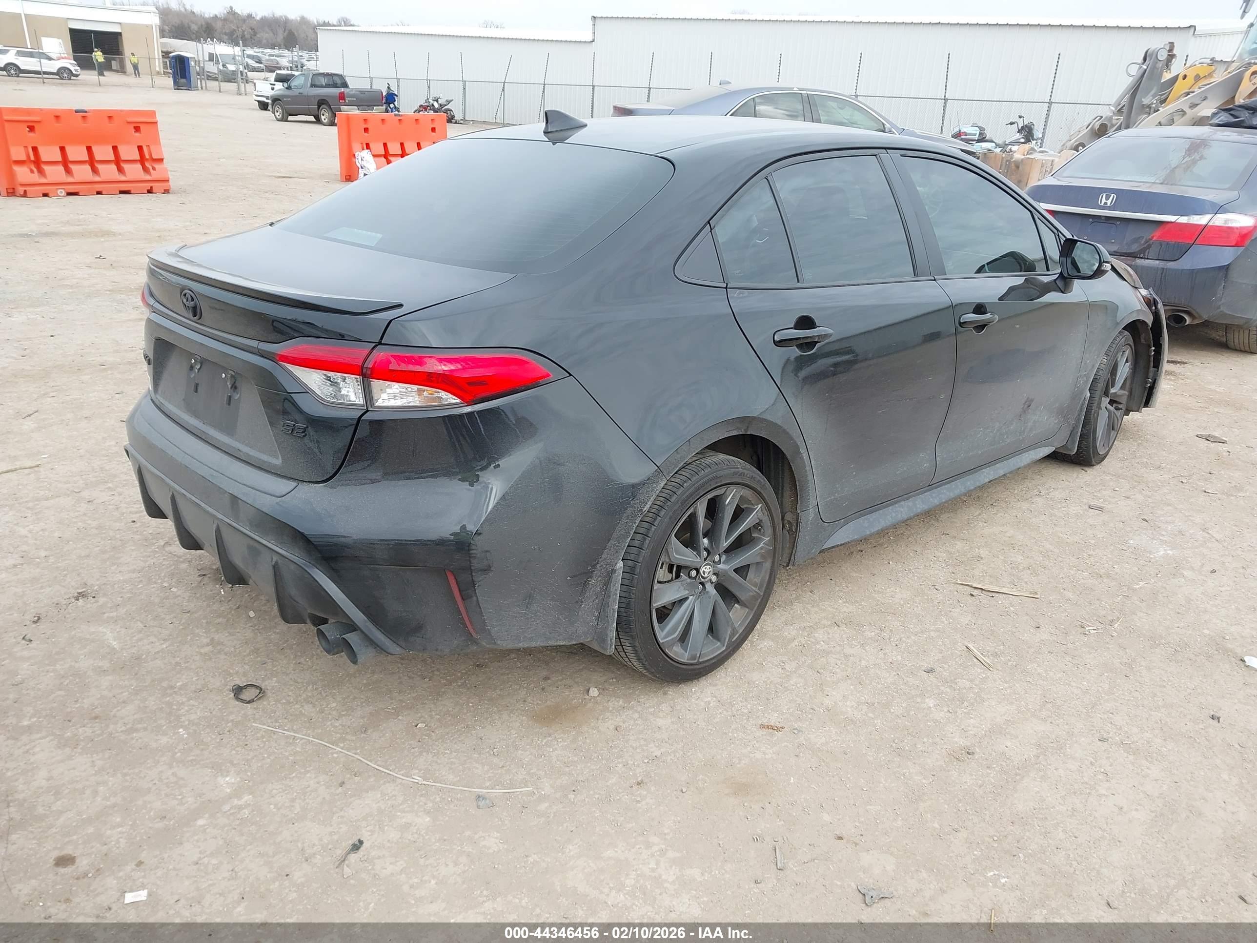 TOYOTA COROLLA image 4