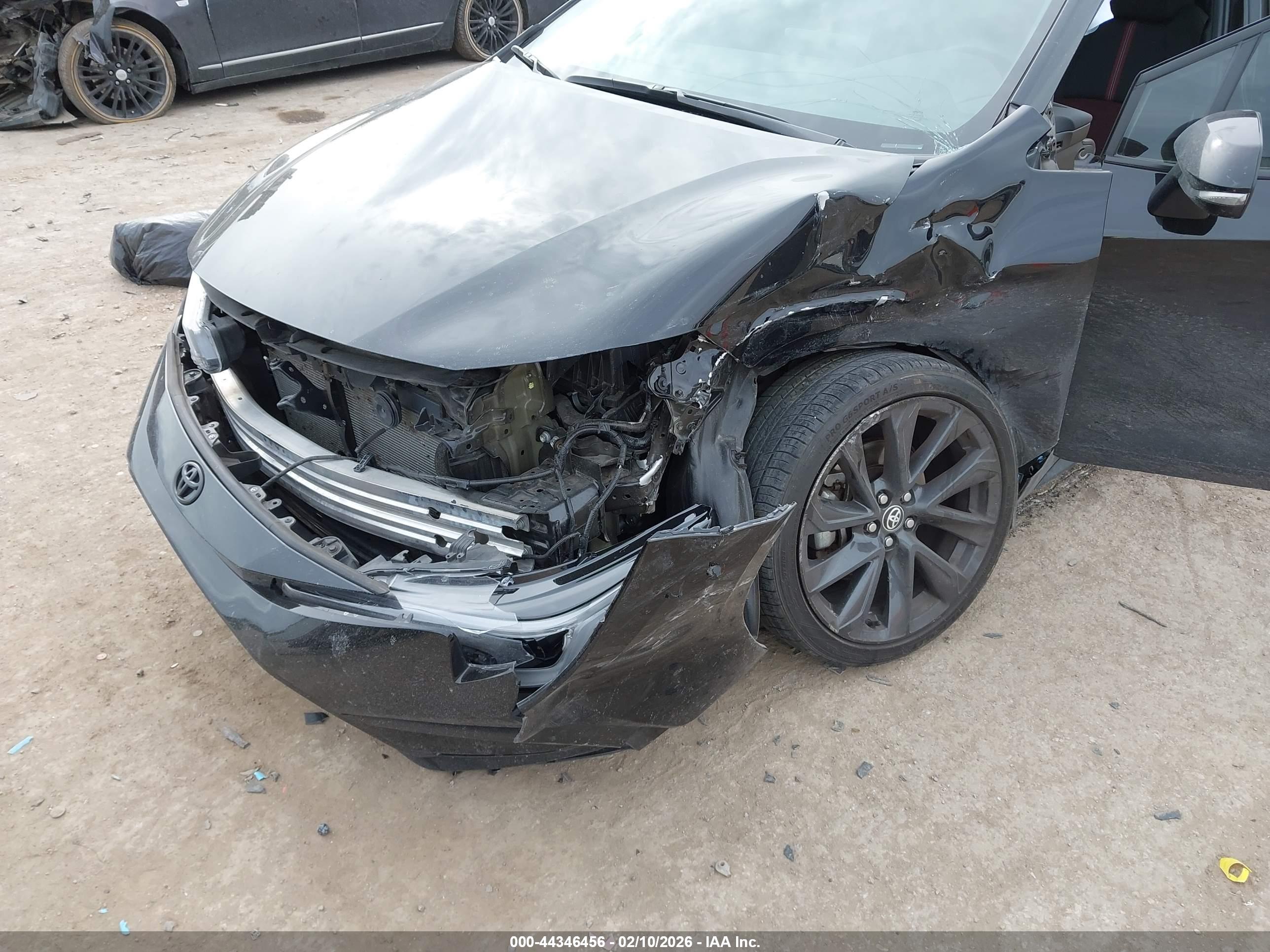 TOYOTA COROLLA image 6