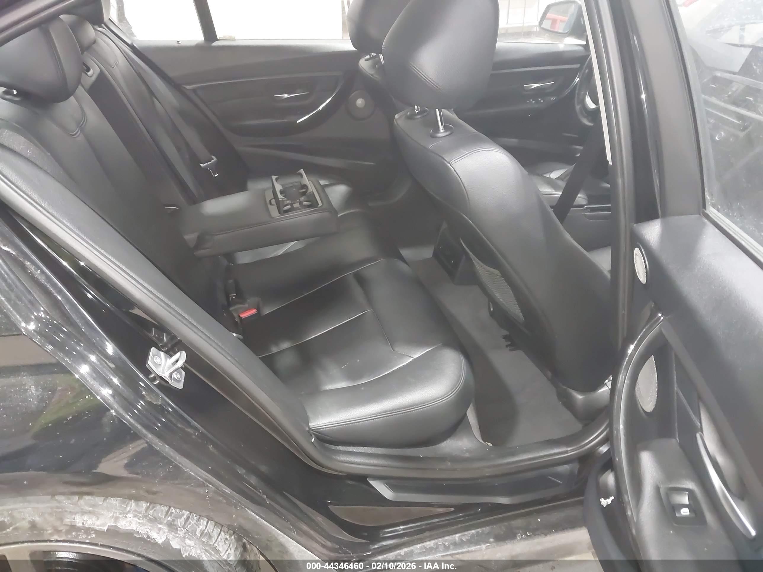 BMW 335I image 8