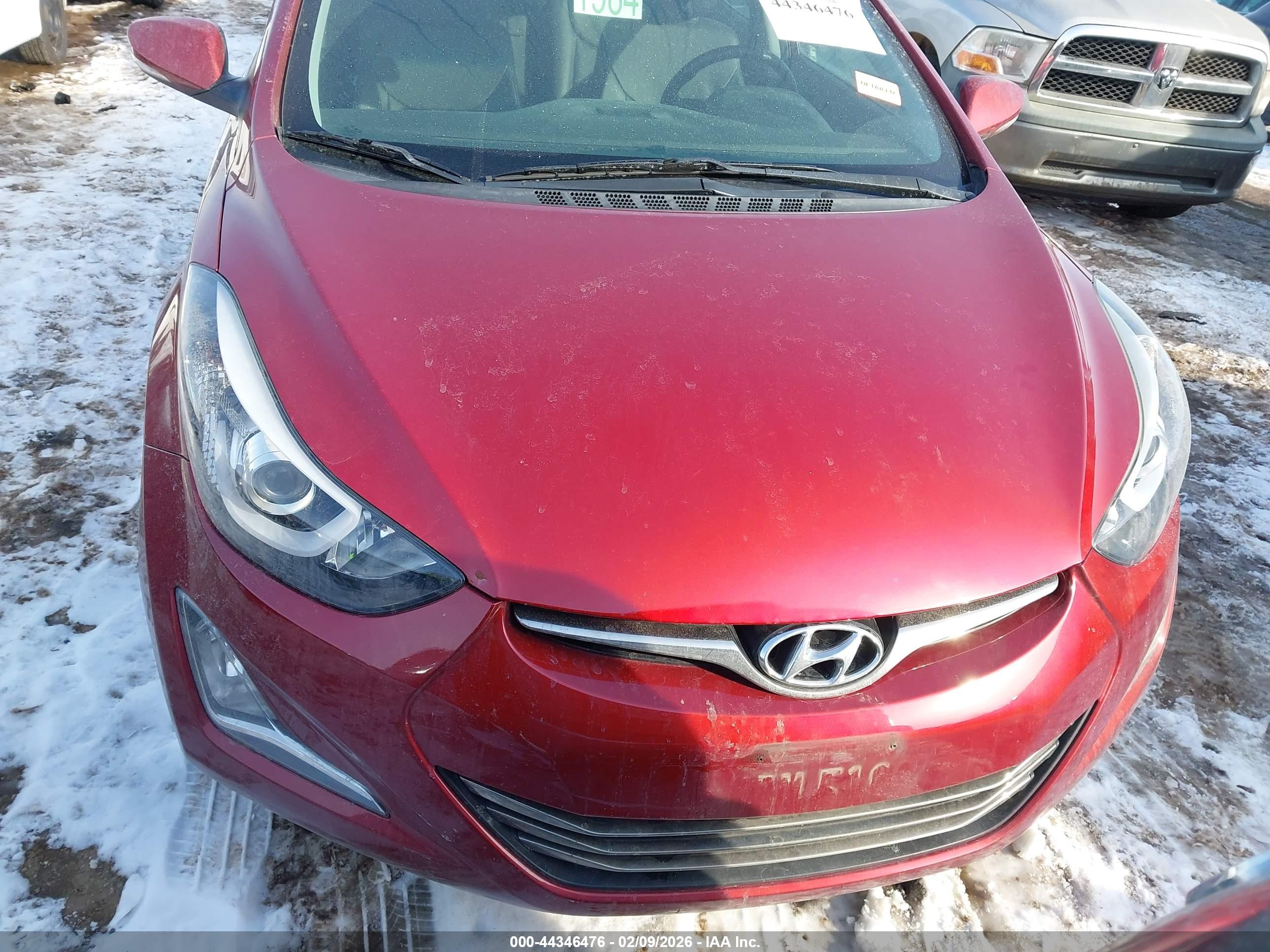 HYUNDAI ELANTRA image 6