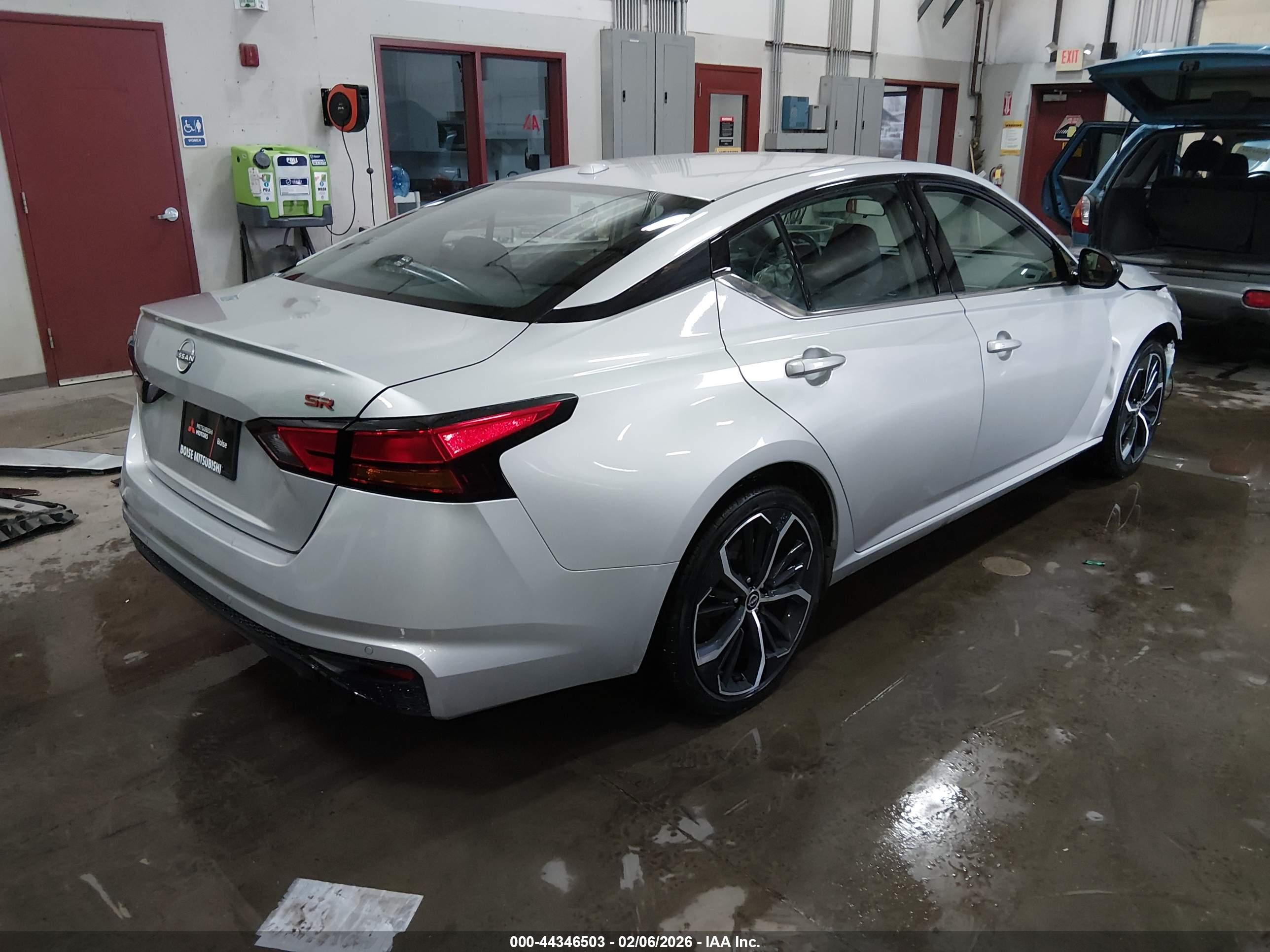 NISSAN ALTIMA image 4