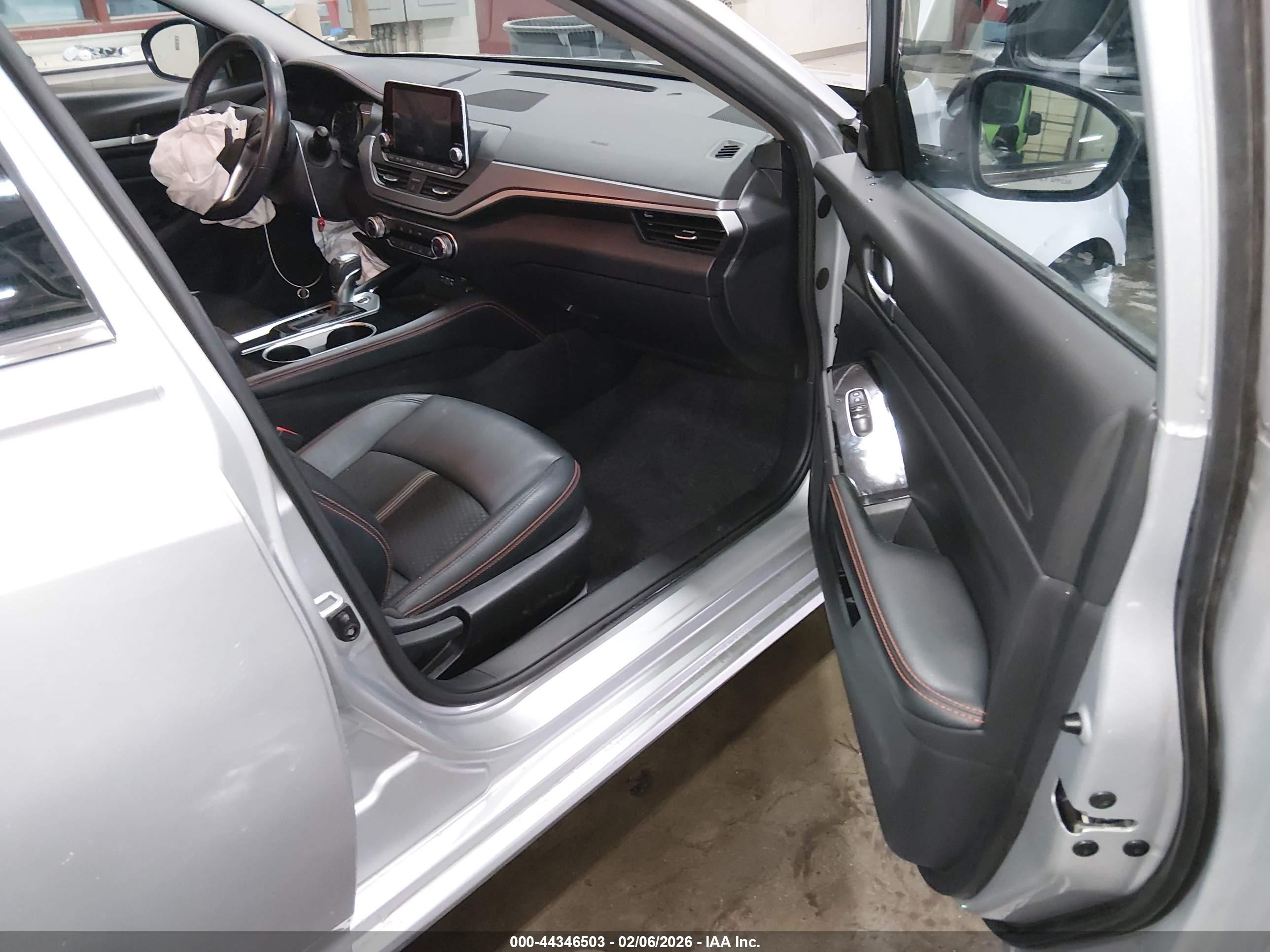 NISSAN ALTIMA image 5