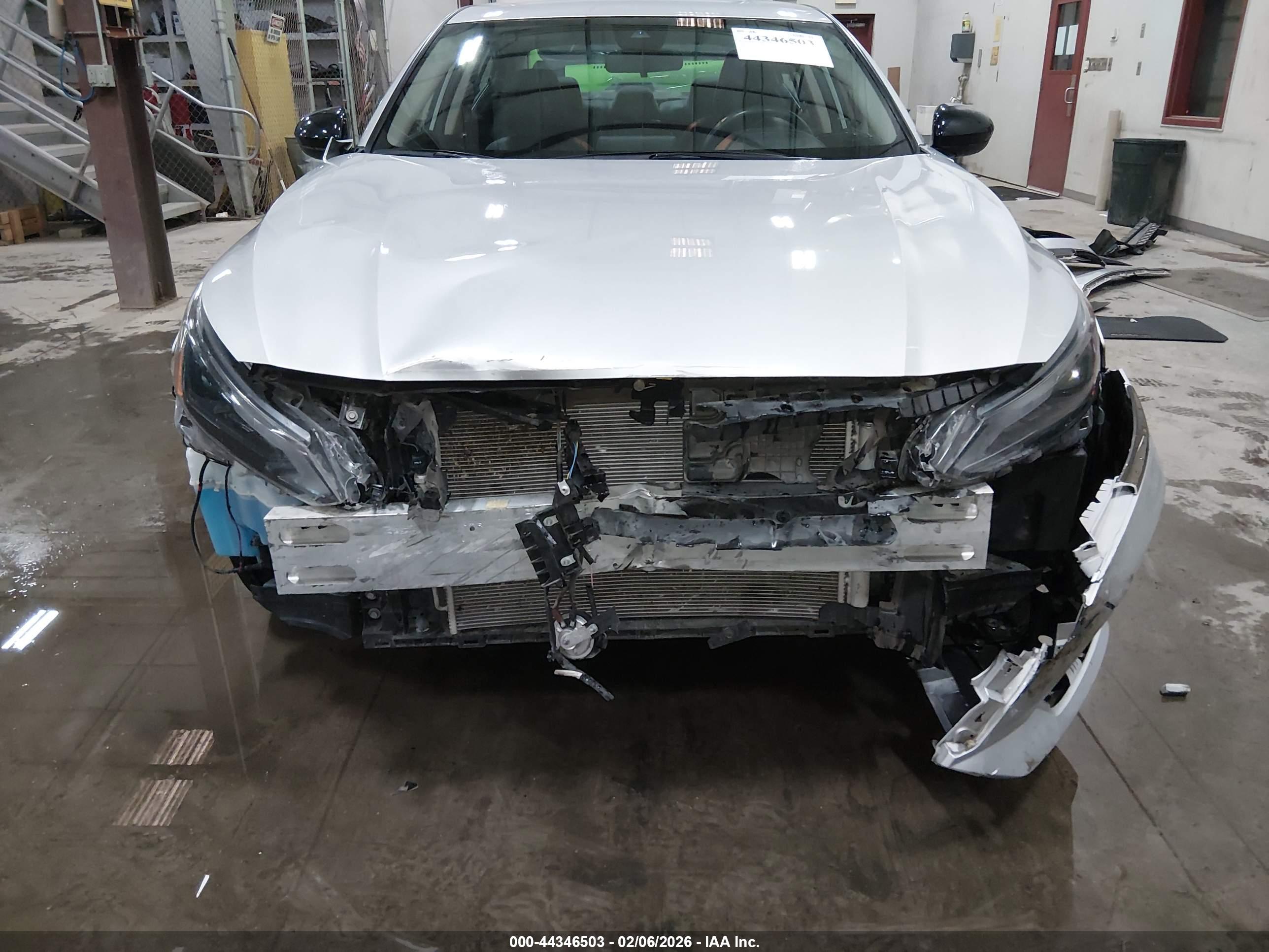 NISSAN ALTIMA image 6