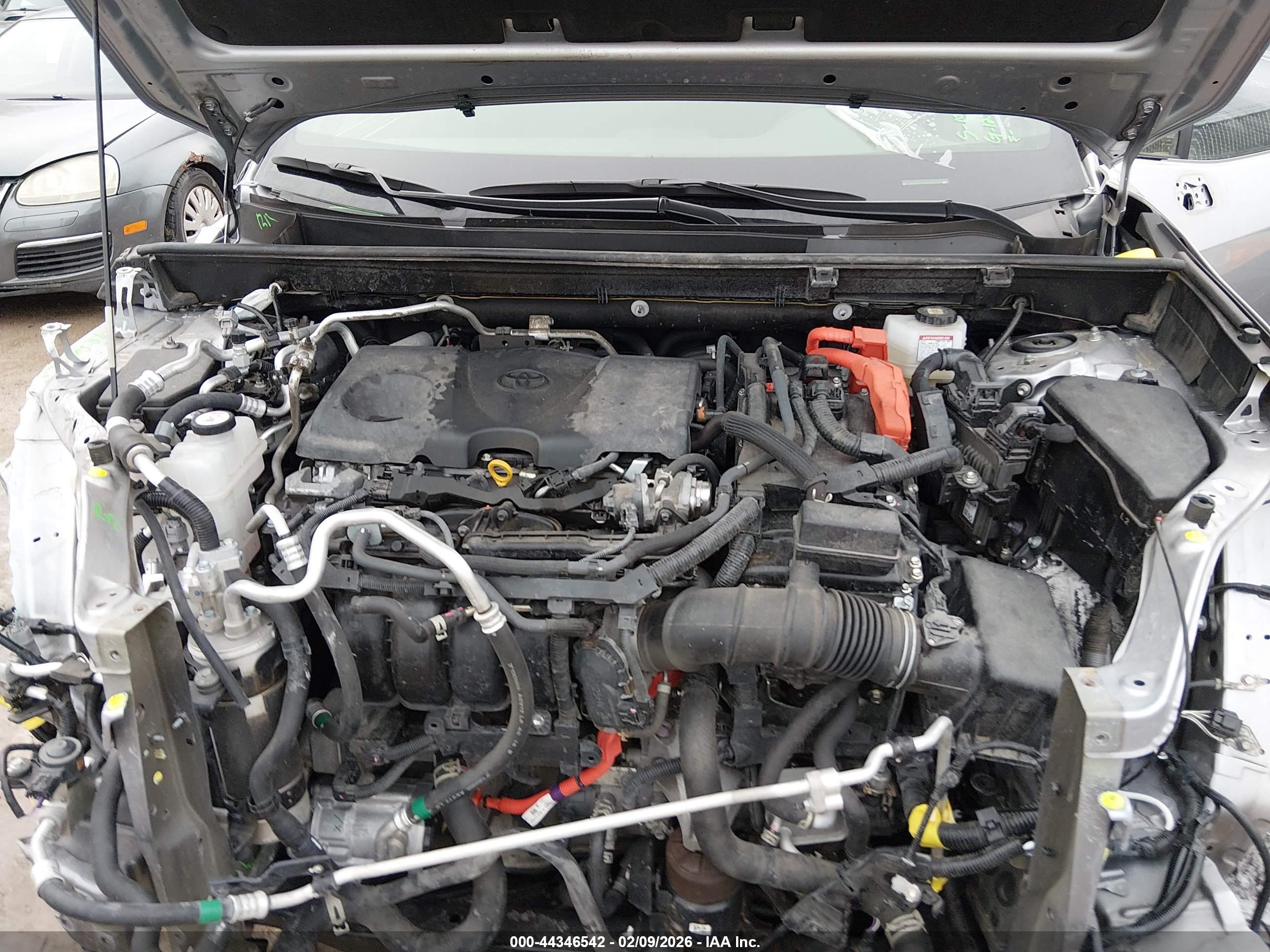 TOYOTA RAV4 image 10