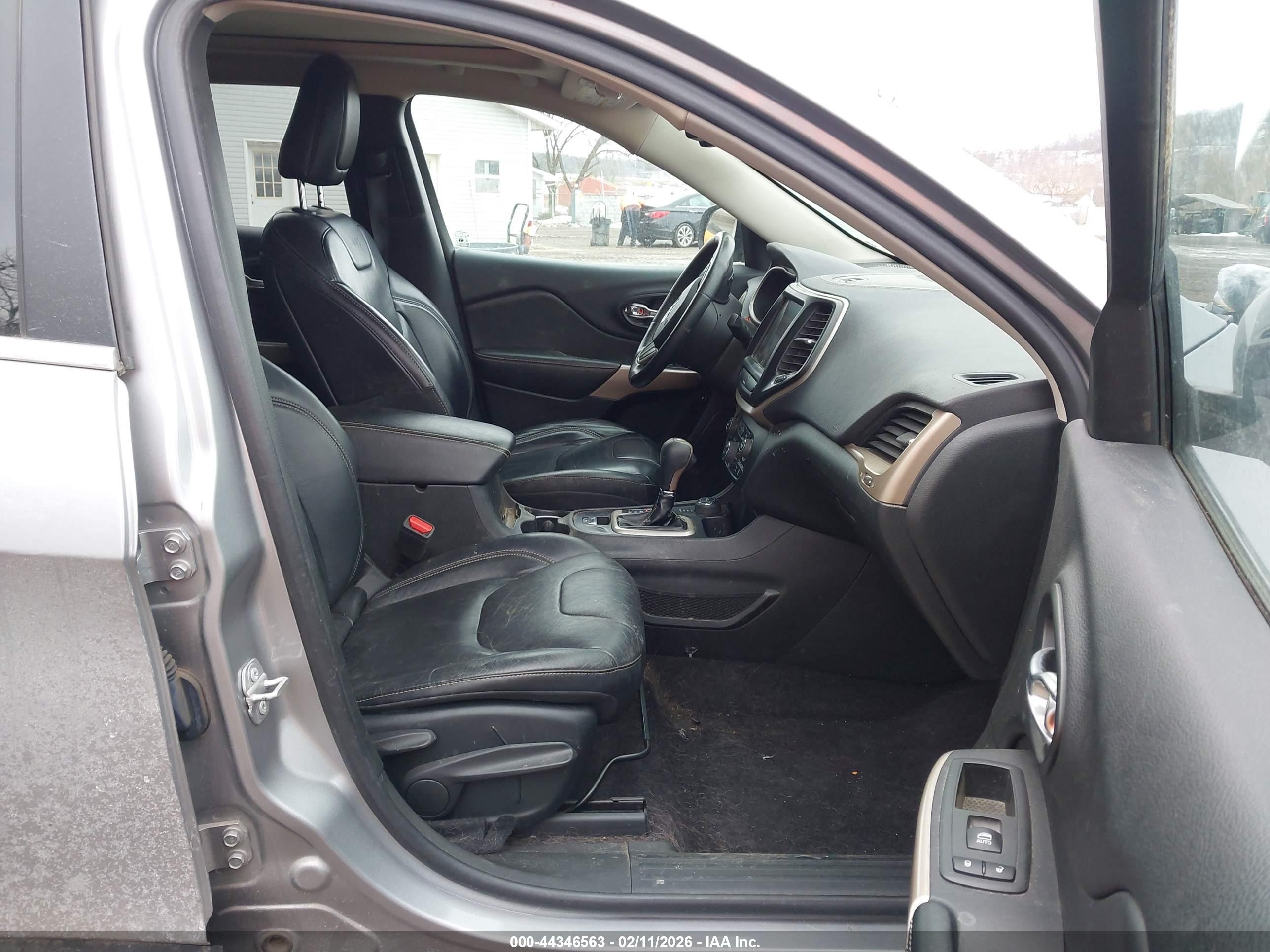 JEEP CHEROKEE image 5