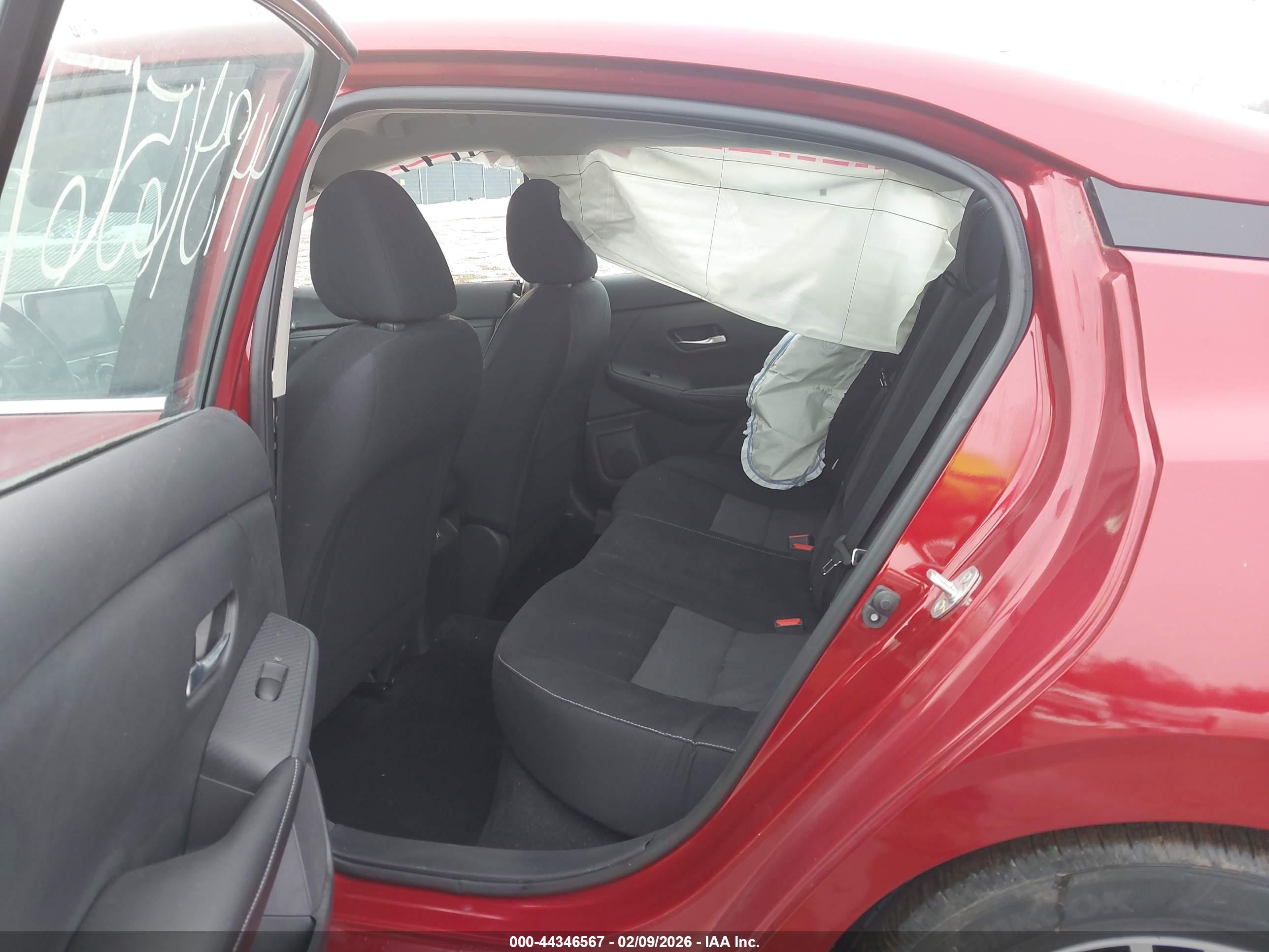 NISSAN SENTRA image 8
