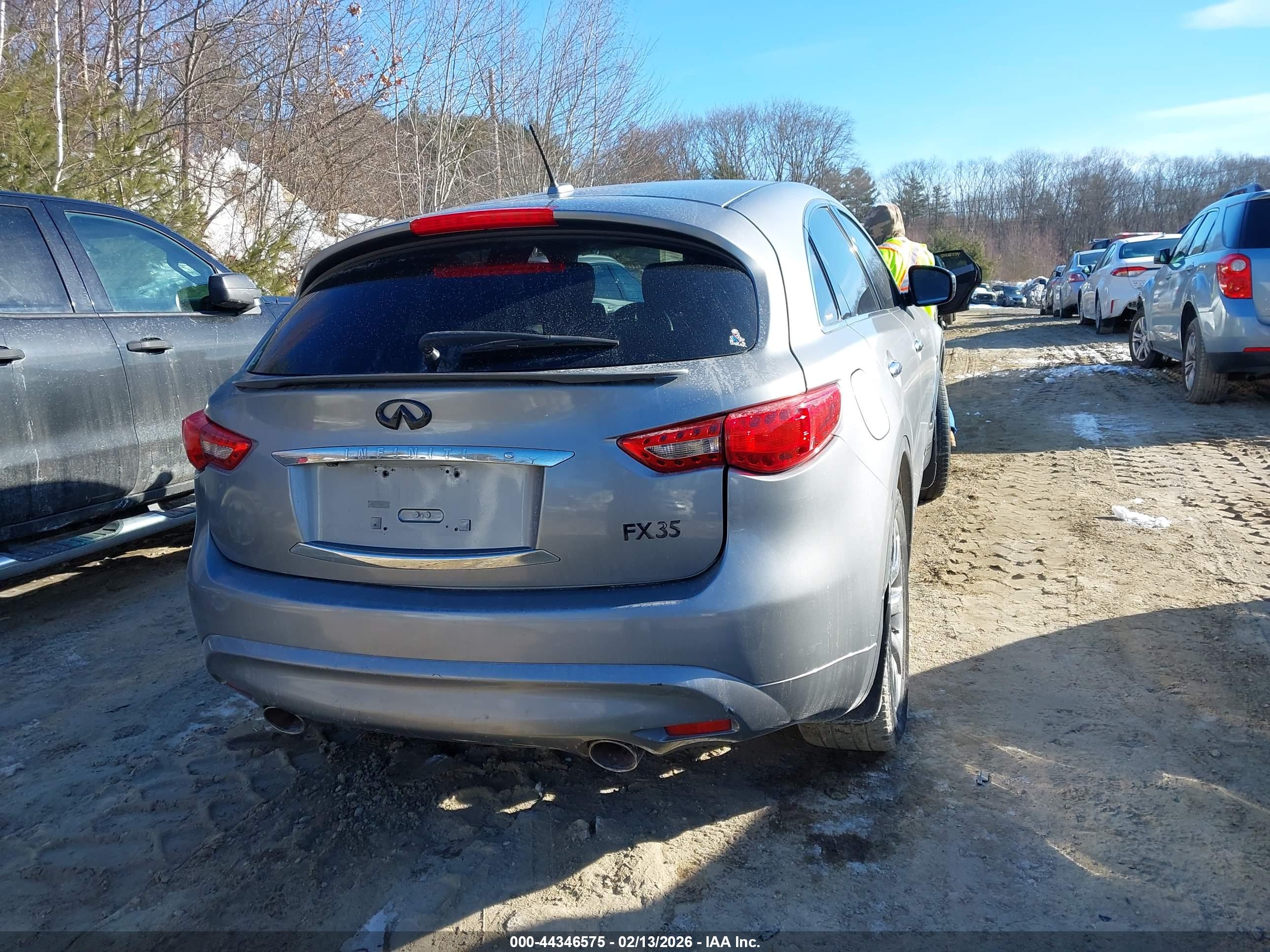 INFINITI FX35 image 4