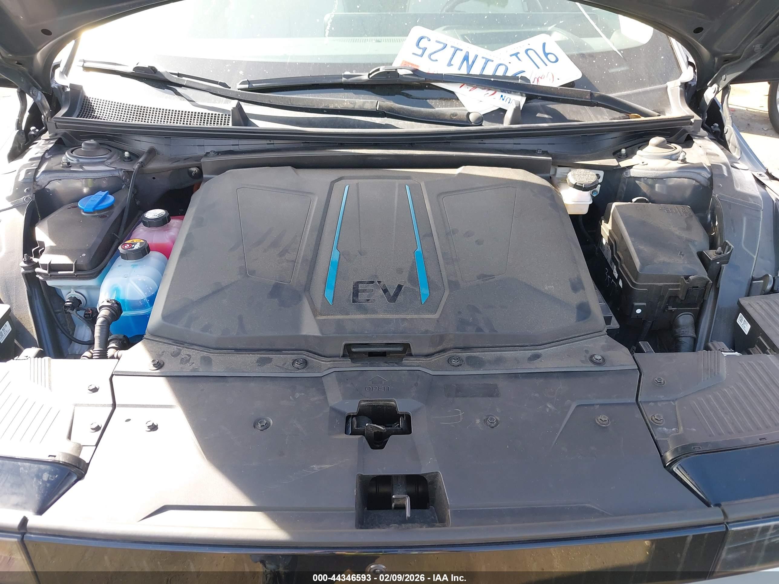 HYUNDAI IONIQ image 10