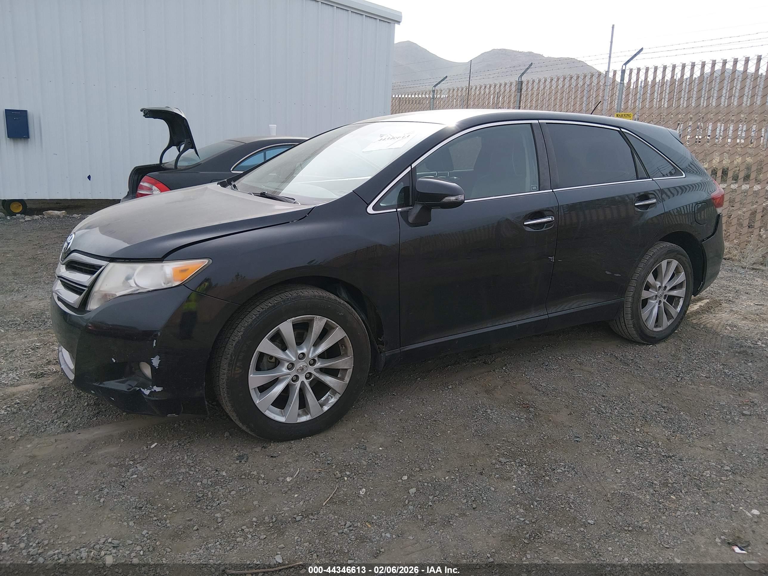 TOYOTA VENZA image 2