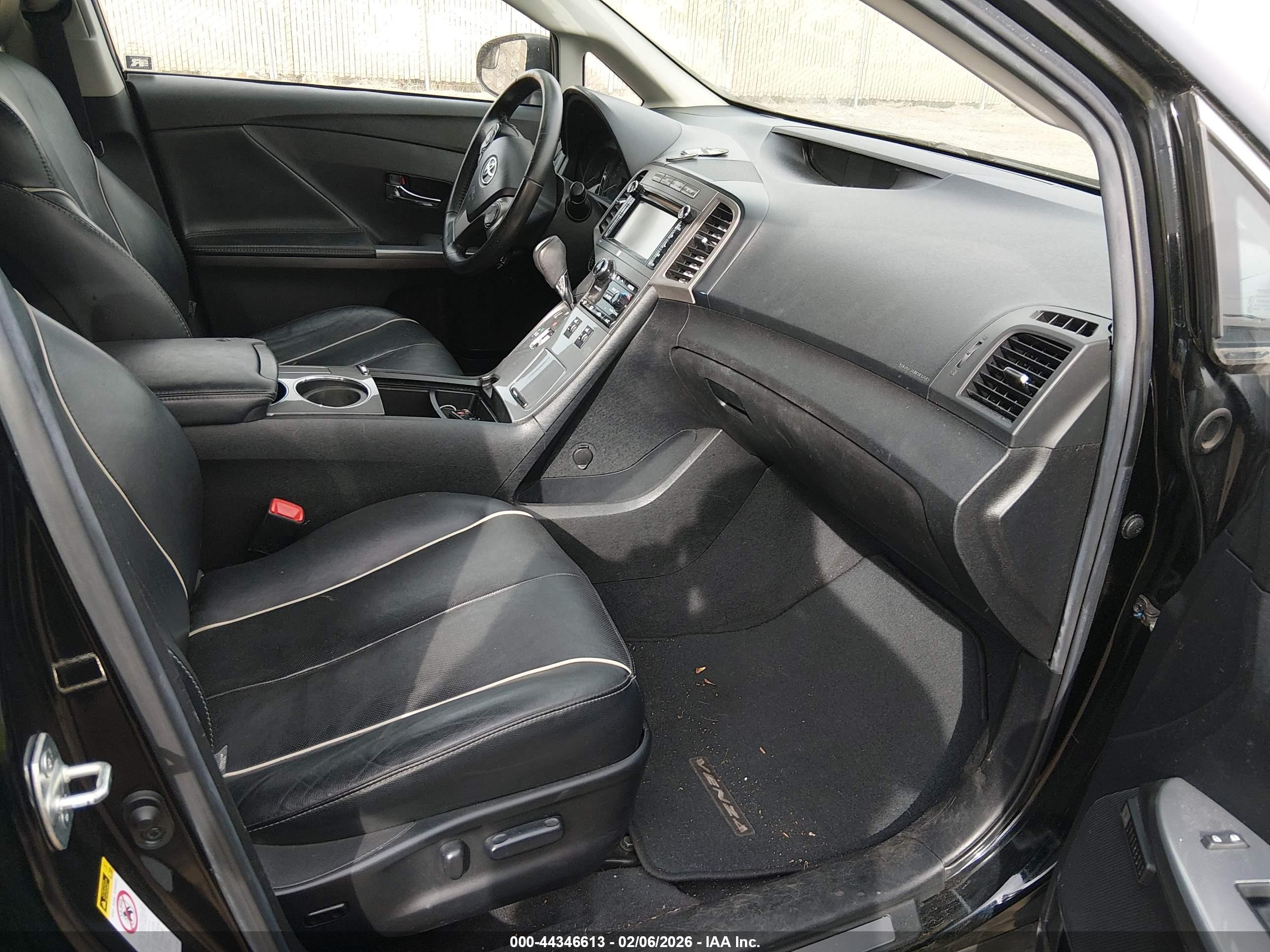 TOYOTA VENZA image 5