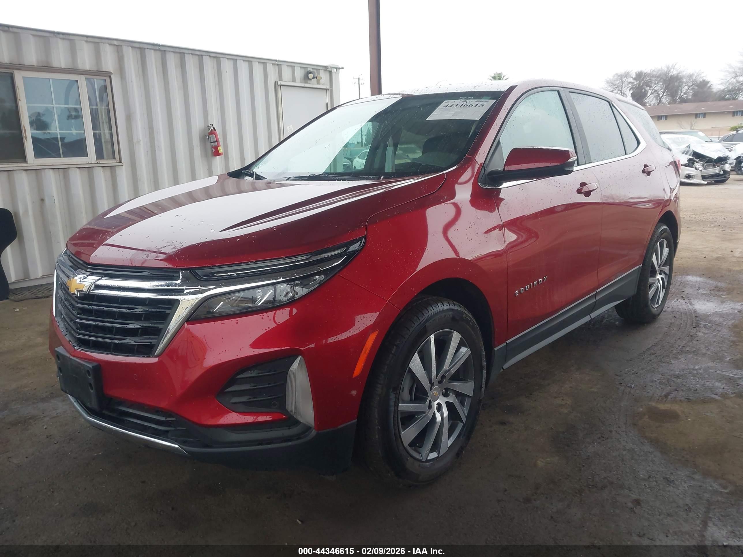 CHEVROLET EQUINOX image 2