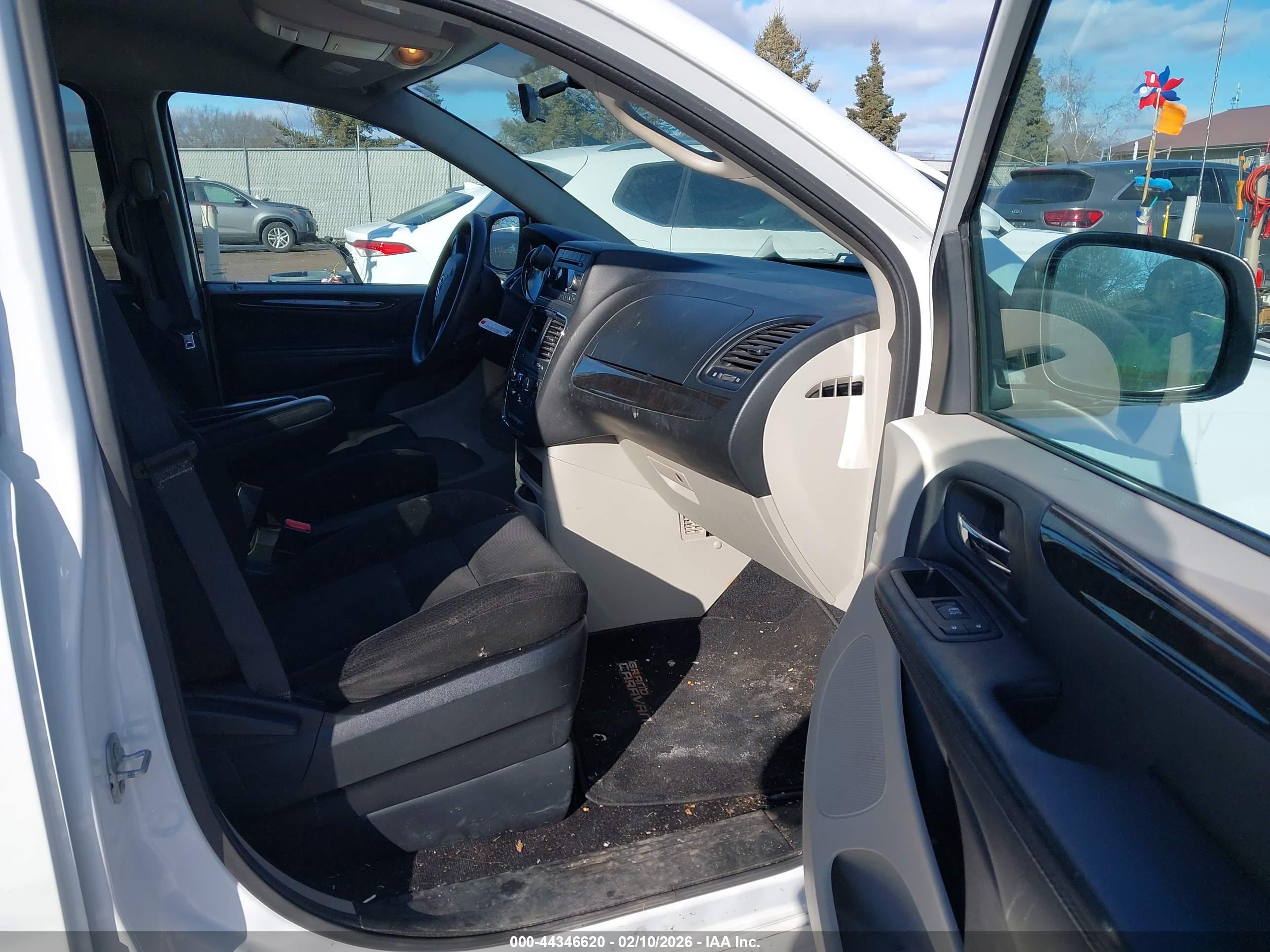 DODGE GRAND image 5