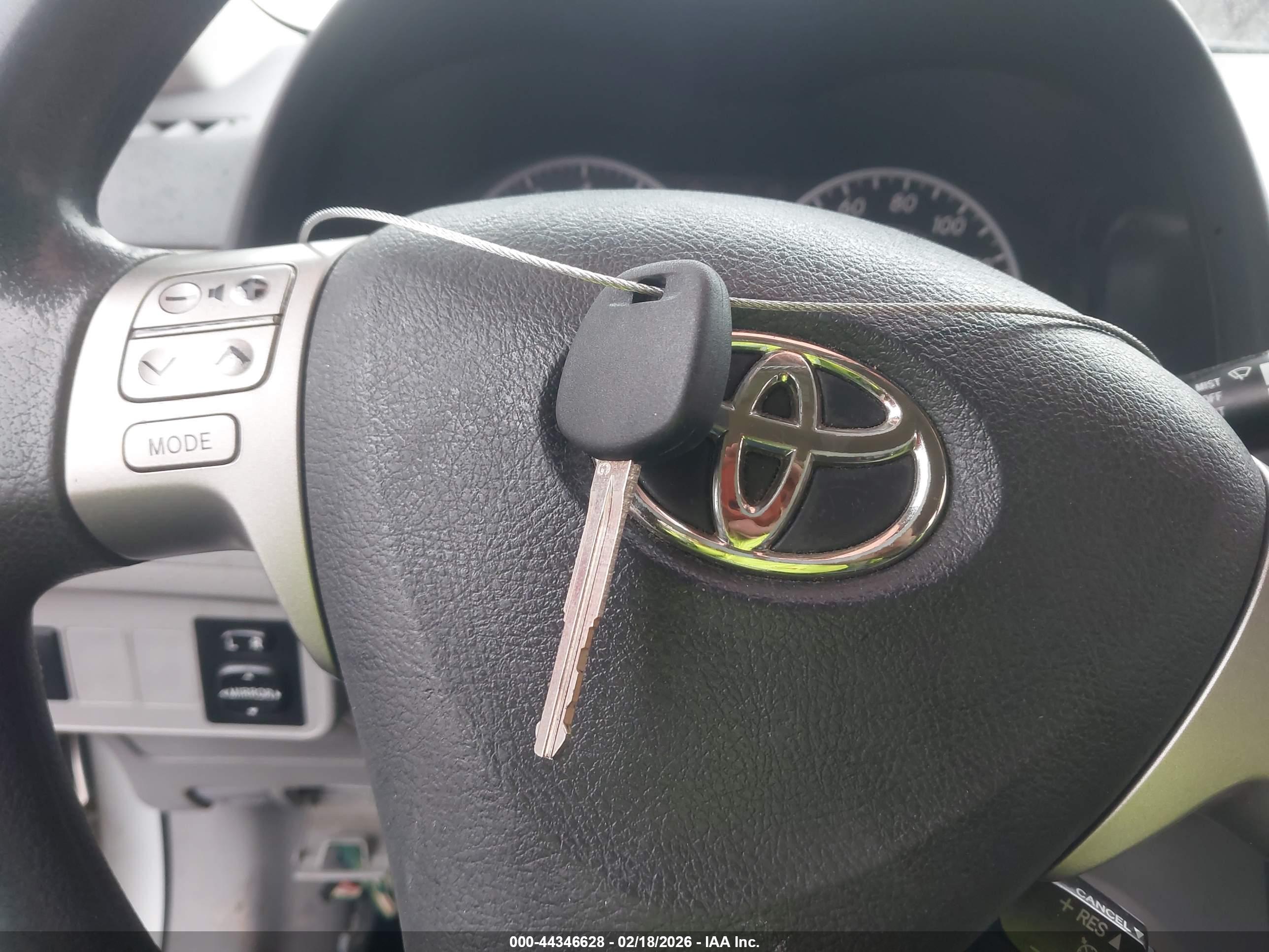 TOYOTA COROLLA image 11